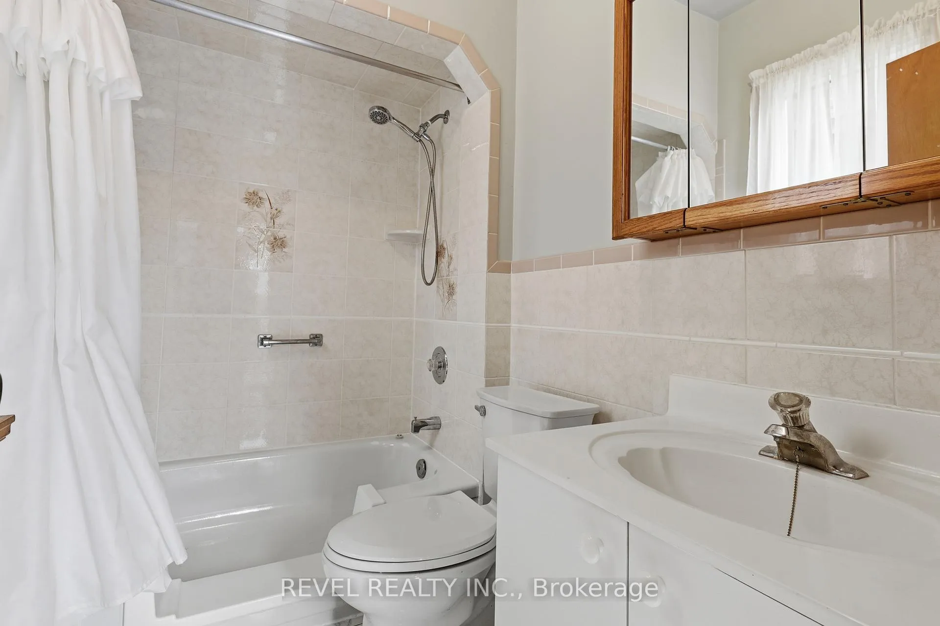 Photo 12 of 245 Lauder Avenue, Toronto, Oakwood Village — HOMEH
