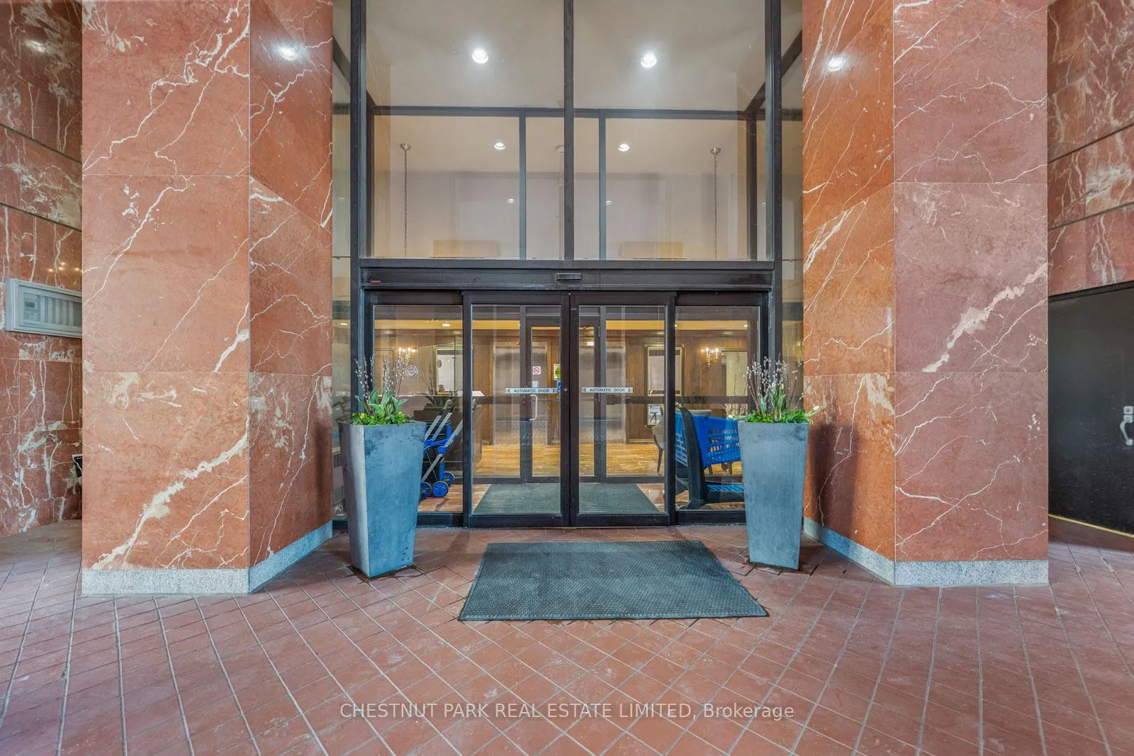 Photo 3 of Unit TH13, 260 Heath Street W, Toronto, Forest Hill South — HOMEH