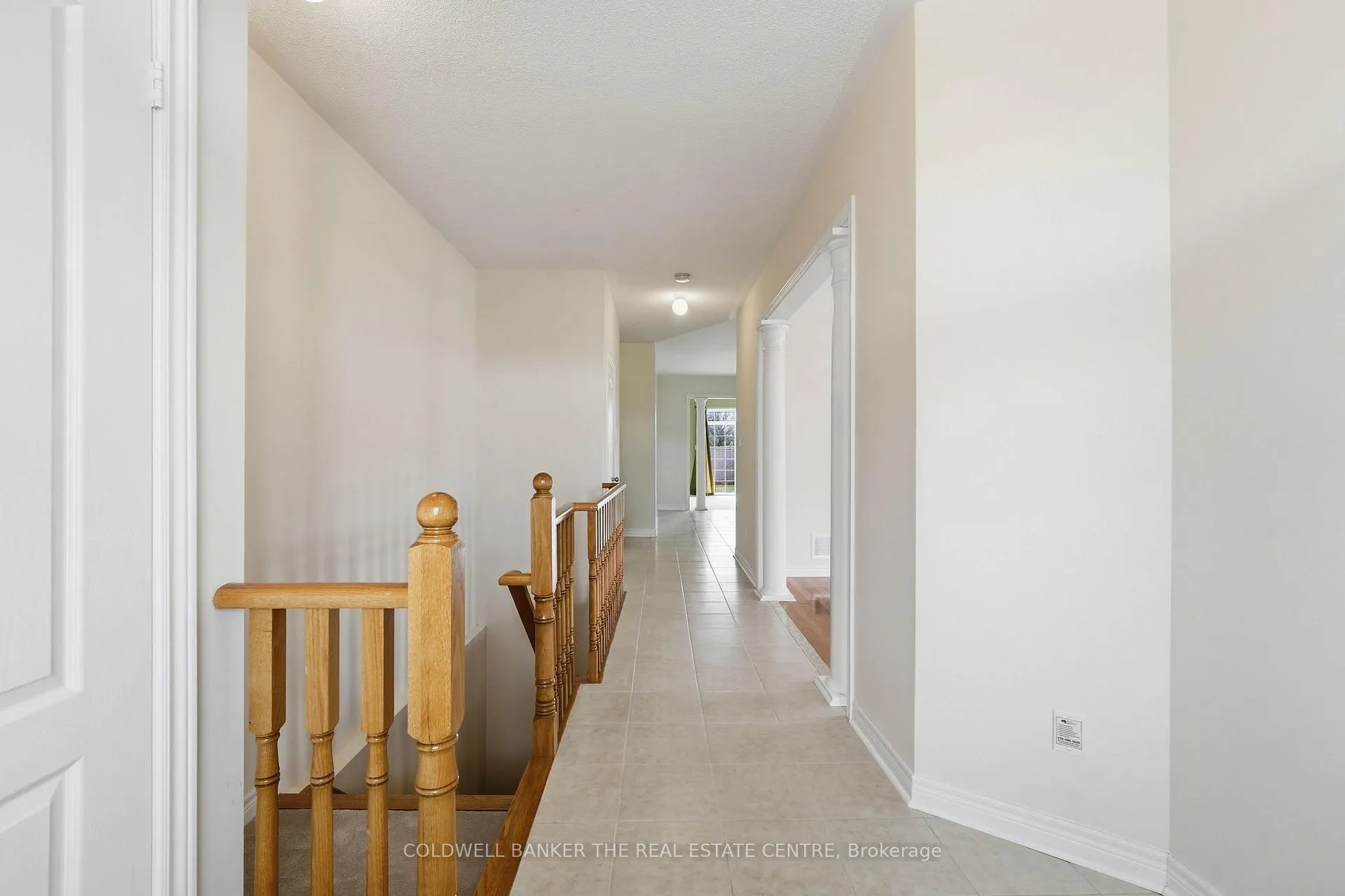 Photo 9 of 264 Kozlov Street, Barrie, West Bayfield — HOMEH