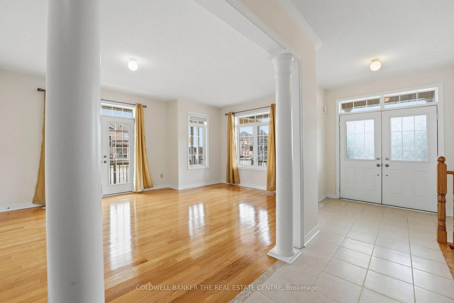 Photo 11 of 264 Kozlov Street, Barrie, West Bayfield — HOMEH