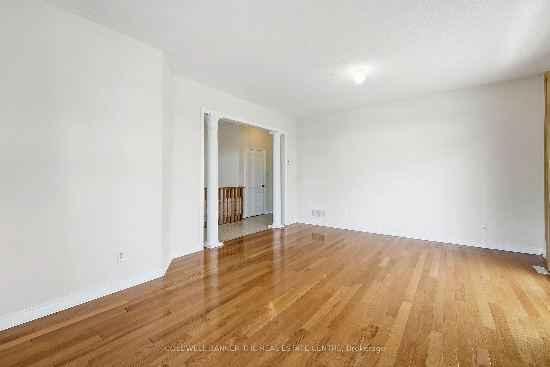 Photo 14 of 264 Kozlov Street, Barrie, West Bayfield — HOMEH
