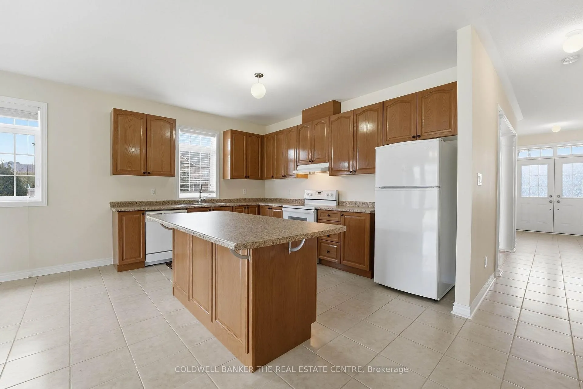 Photo 16 of 264 Kozlov Street, Barrie, West Bayfield — HOMEH