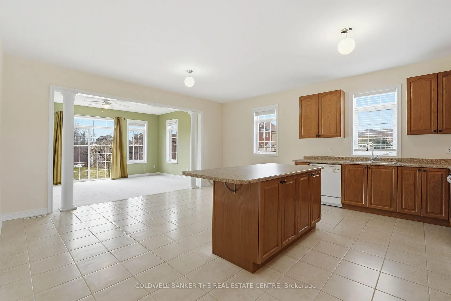 Photo 20 of 264 Kozlov Street, Barrie, West Bayfield — HOMEH