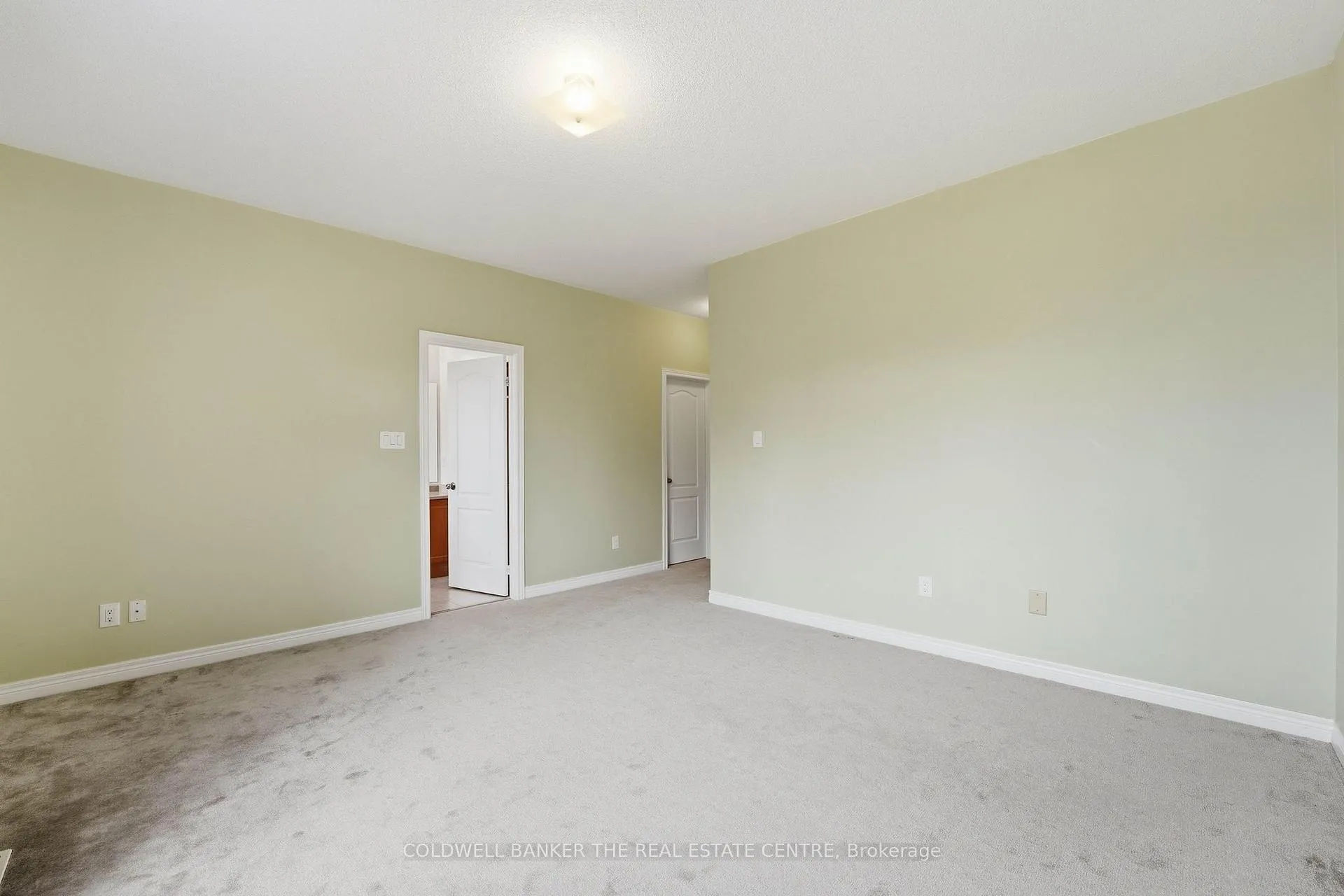 Photo 37 of 264 Kozlov Street, Barrie, West Bayfield — HOMEH