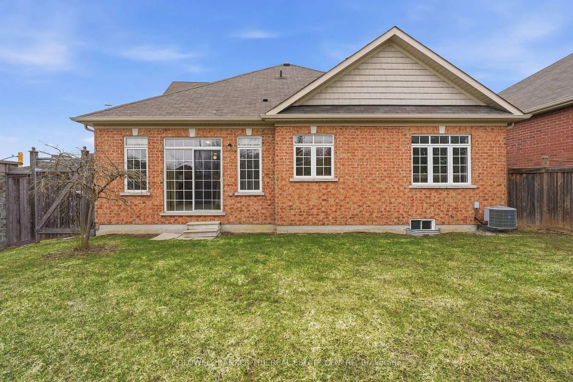 Photo 43 of 264 Kozlov Street, Barrie, West Bayfield — HOMEH
