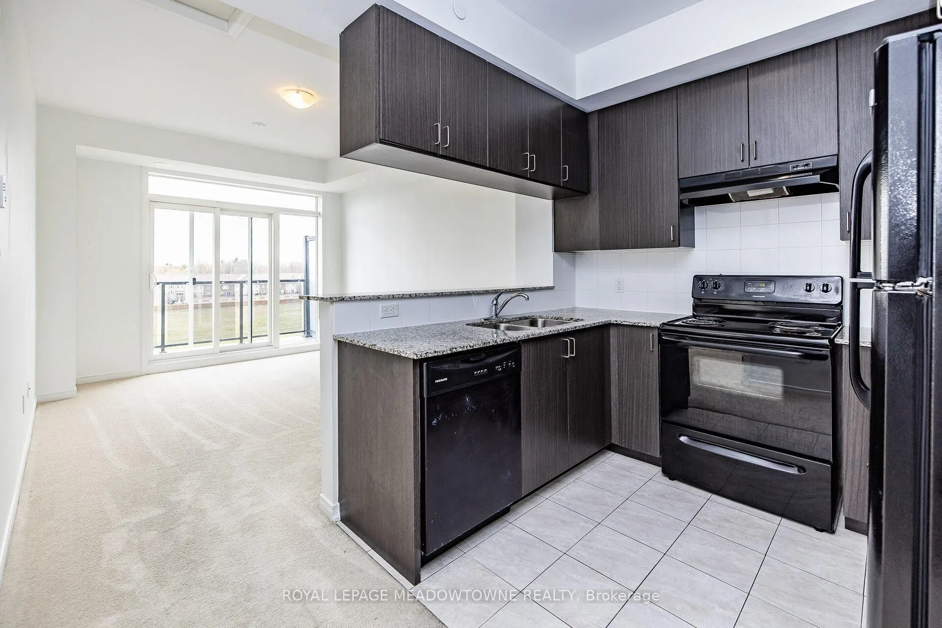Photo 6 of Unit 407, 50 Sky Harbour Drive, Brampton, Bram West — HOMEH