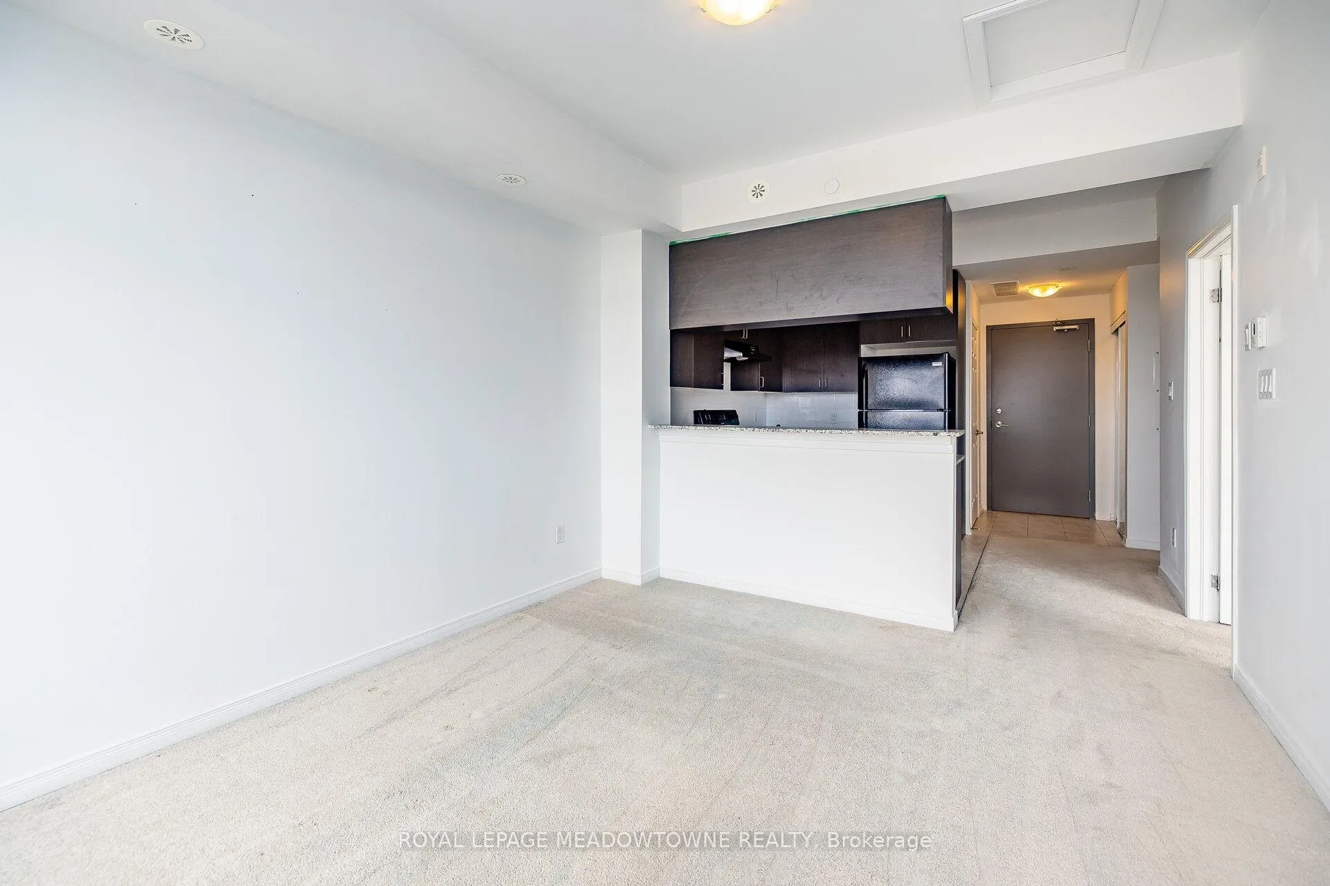 Photo 11 of Unit 407, 50 Sky Harbour Drive, Brampton, Bram West — HOMEH