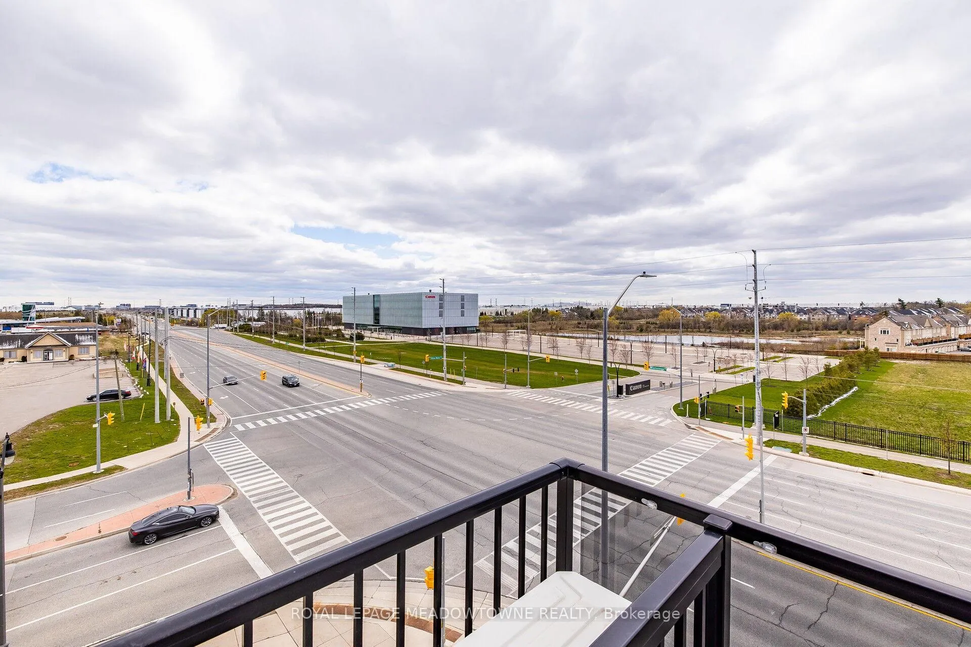 Photo 20 of Unit 407, 50 Sky Harbour Drive, Brampton, Bram West — HOMEH