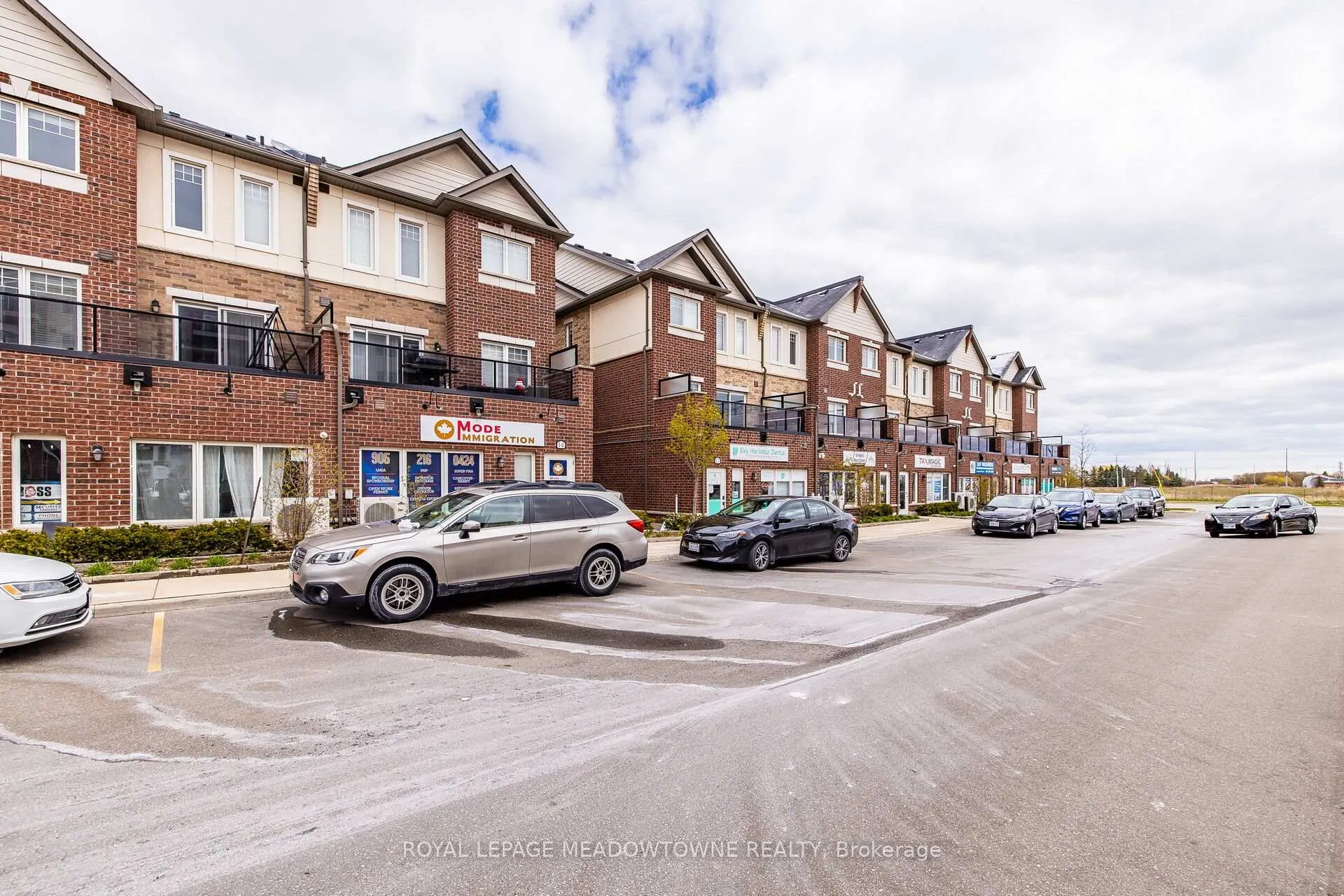 Photo 21 of Unit 407, 50 Sky Harbour Drive, Brampton, Bram West — HOMEH