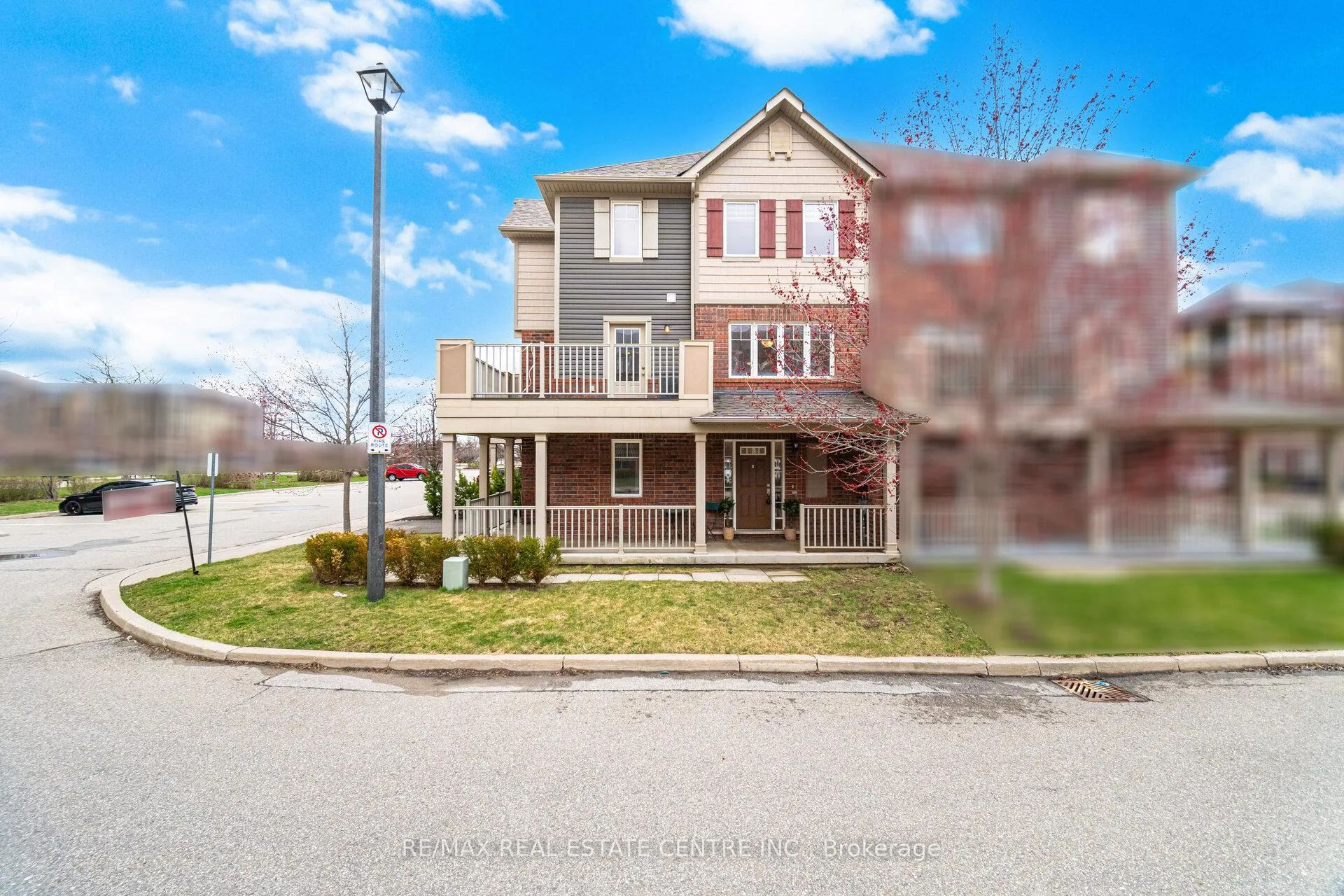 Photo 2 of Unit 56, 3050 Rotary Way, Burlington, Alton — HOMEH