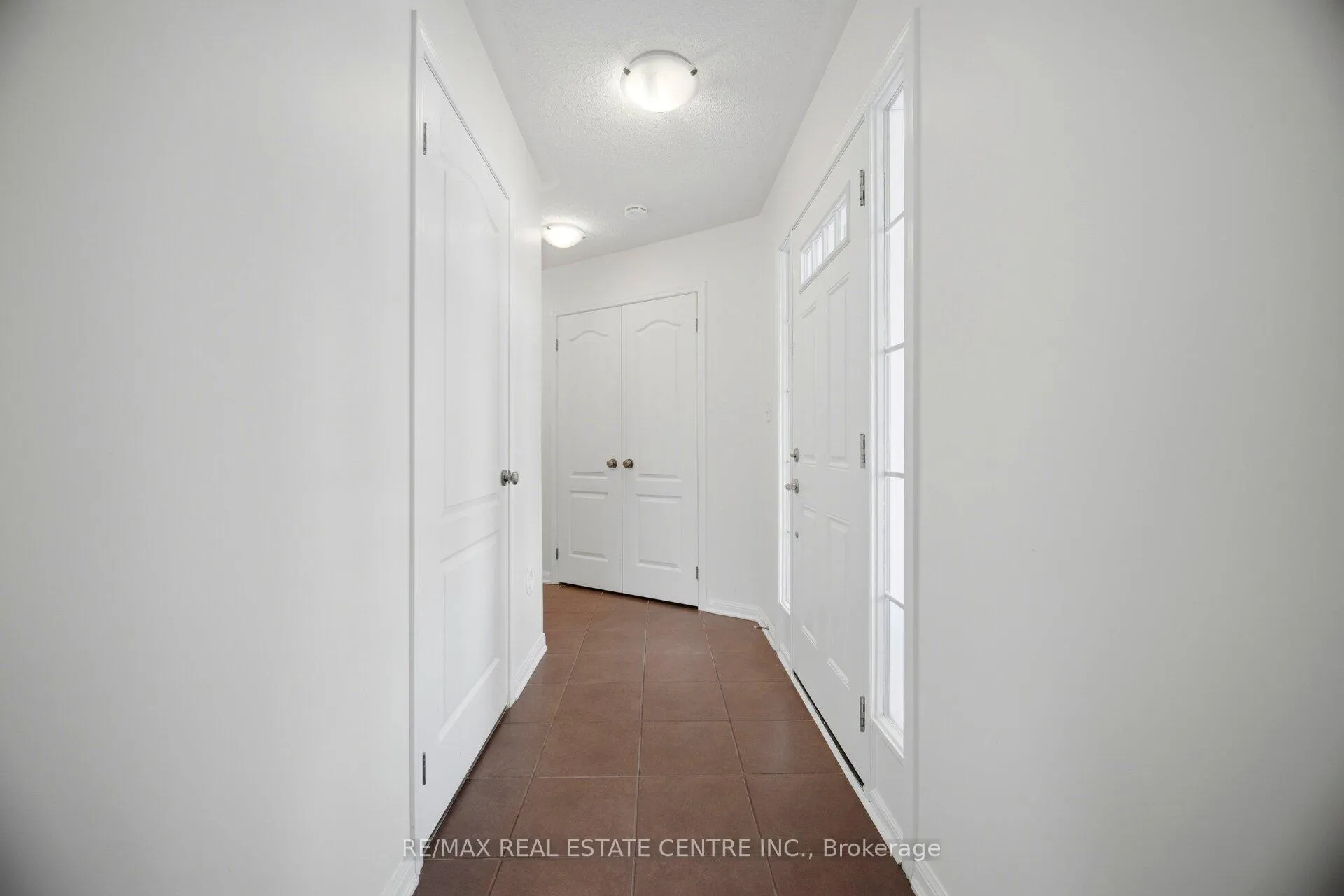 Photo 9 of Unit 56, 3050 Rotary Way, Burlington, Alton — HOMEH