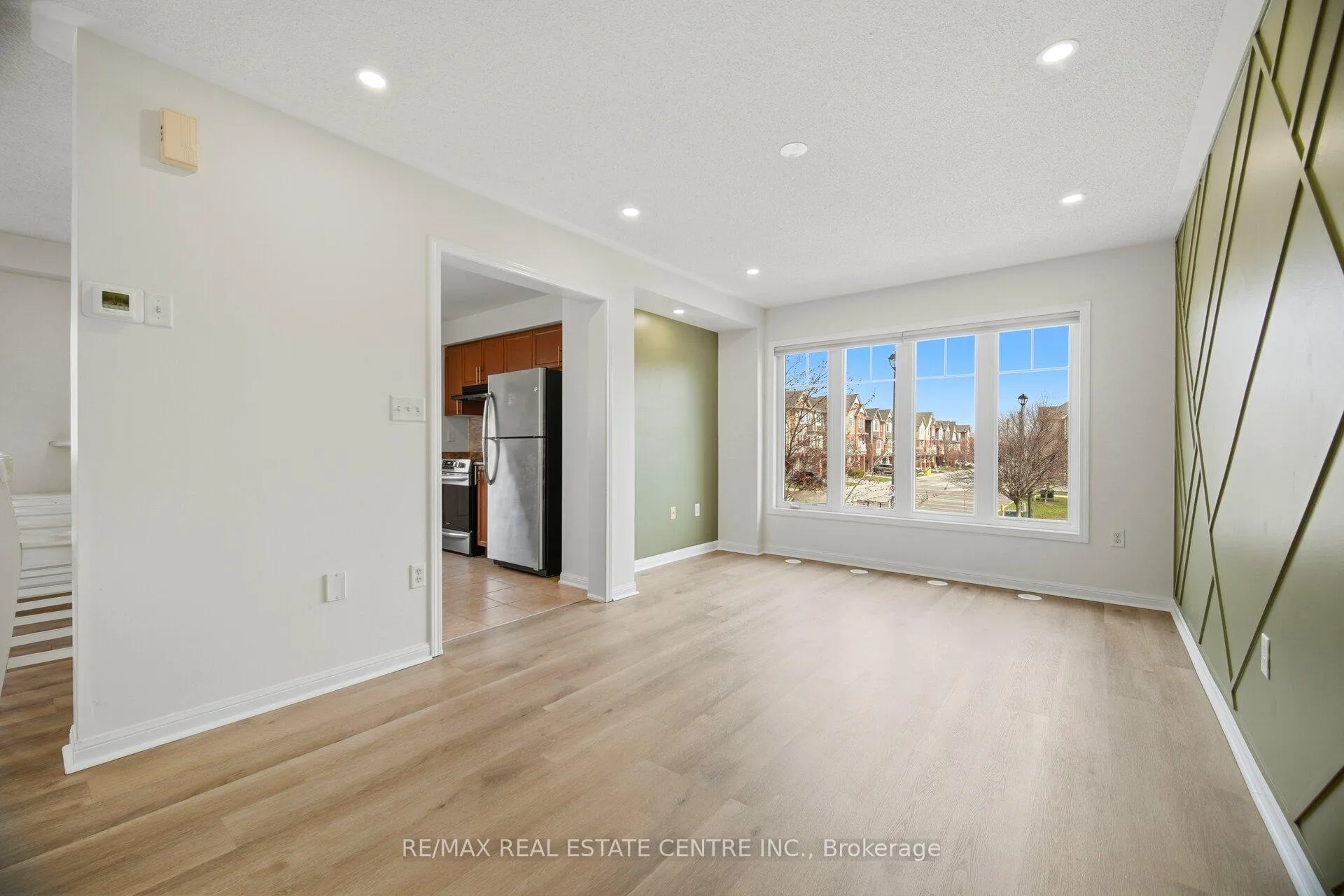 Photo 14 of Unit 56, 3050 Rotary Way, Burlington, Alton — HOMEH