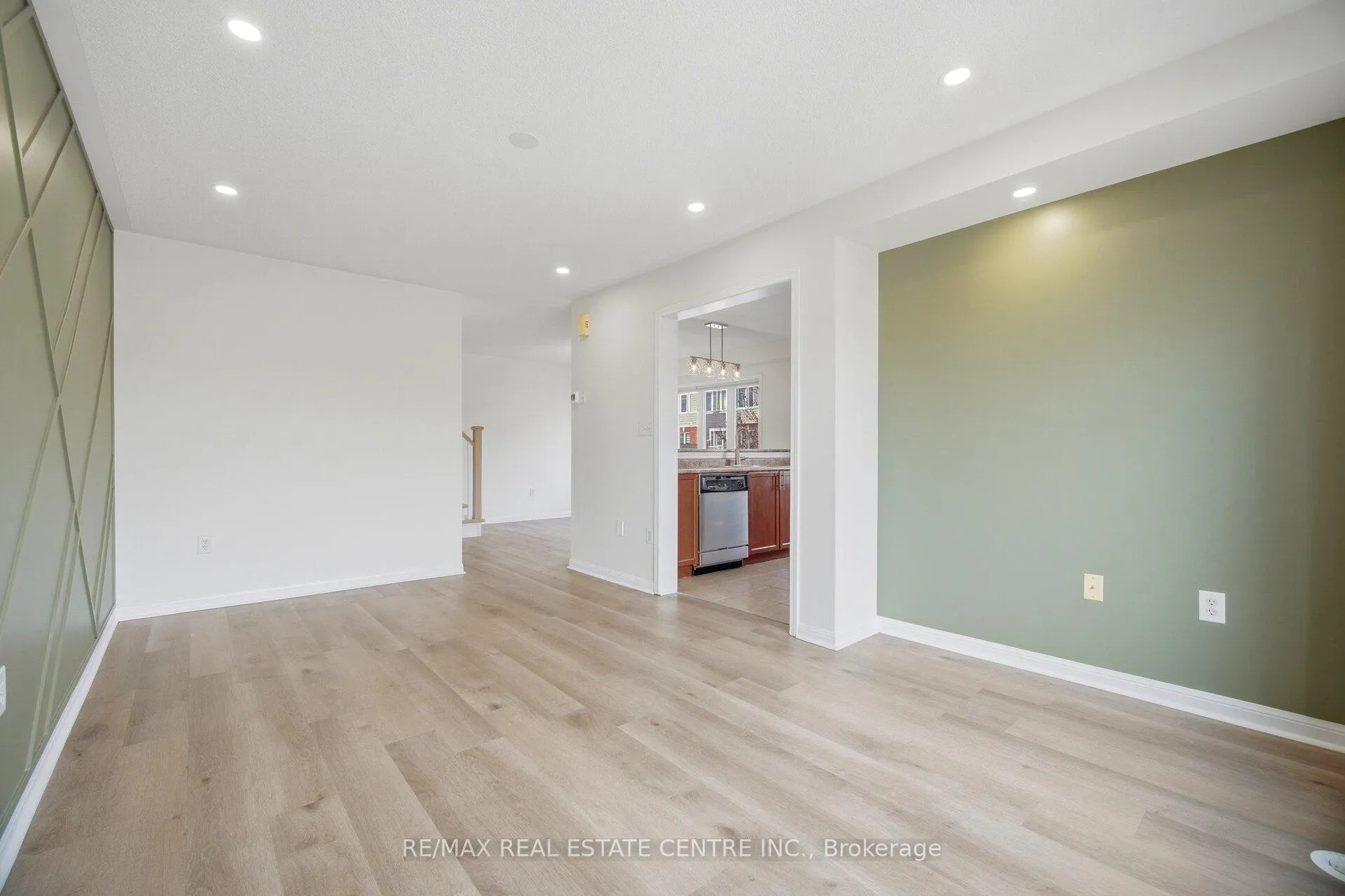 Photo 16 of Unit 56, 3050 Rotary Way, Burlington, Alton — HOMEH