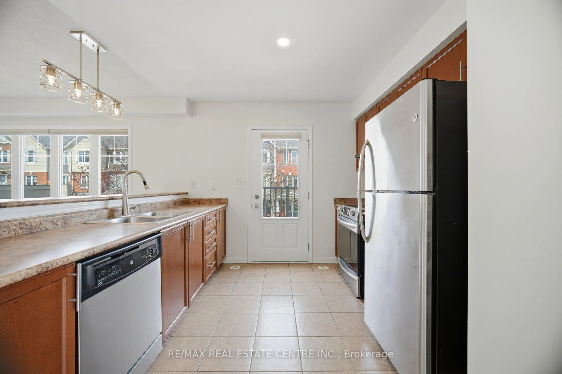 Photo 18 of Unit 56, 3050 Rotary Way, Burlington, Alton — HOMEH