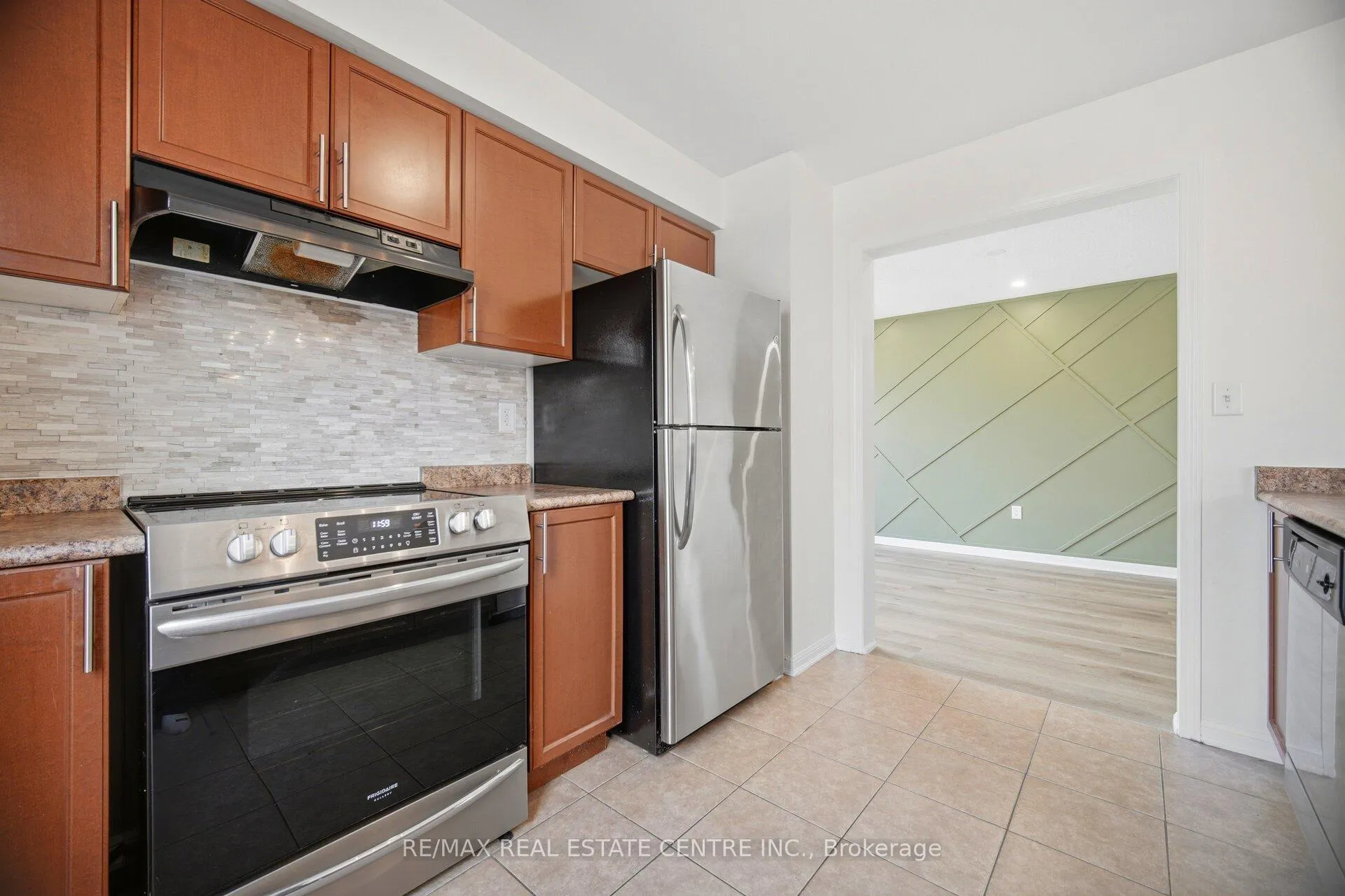 Photo 19 of Unit 56, 3050 Rotary Way, Burlington, Alton — HOMEH