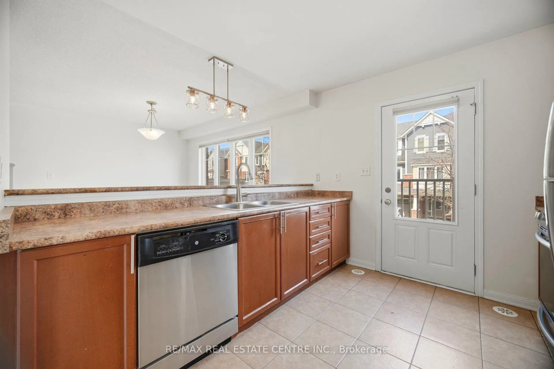 Photo 20 of Unit 56, 3050 Rotary Way, Burlington, Alton — HOMEH