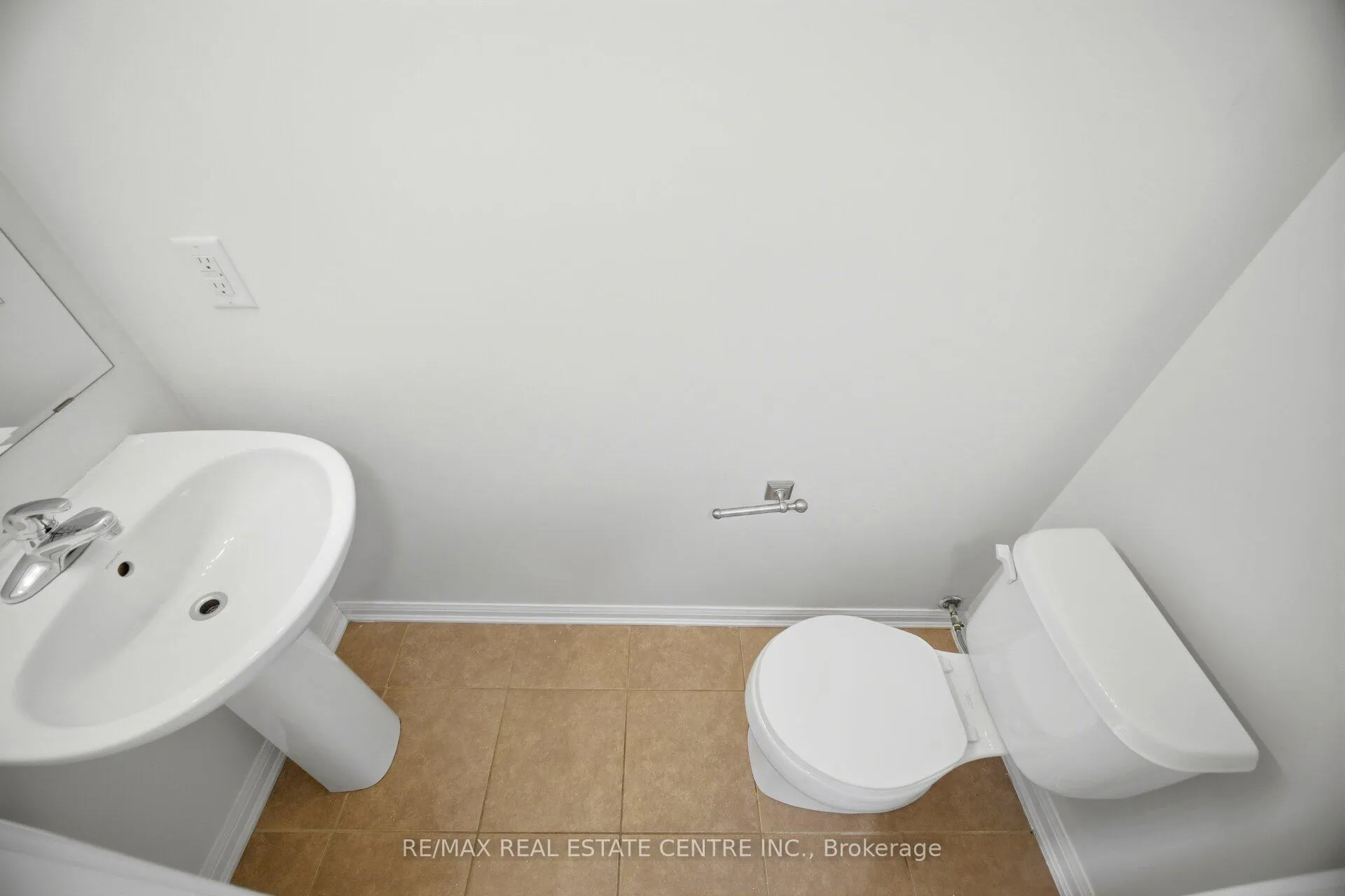 Photo 26 of Unit 56, 3050 Rotary Way, Burlington, Alton — HOMEH