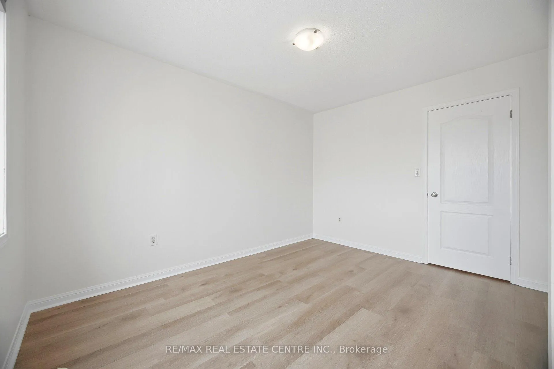 Photo 37 of Unit 56, 3050 Rotary Way, Burlington, Alton — HOMEH