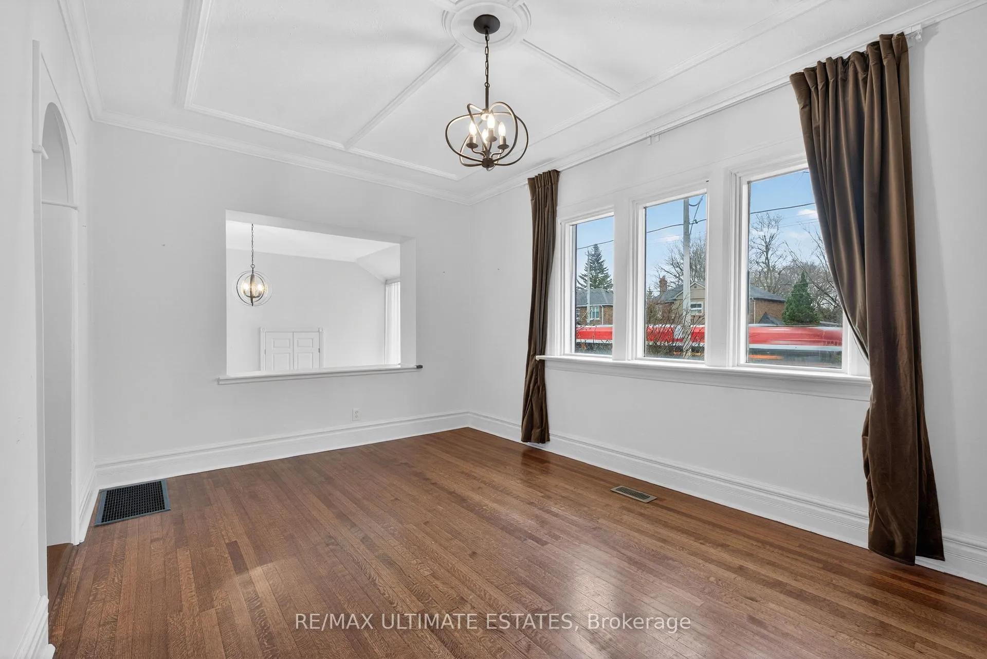 Photo 16 of 124 Lawrence Avenue E, Toronto, Lawrence Park North — HOMEH
