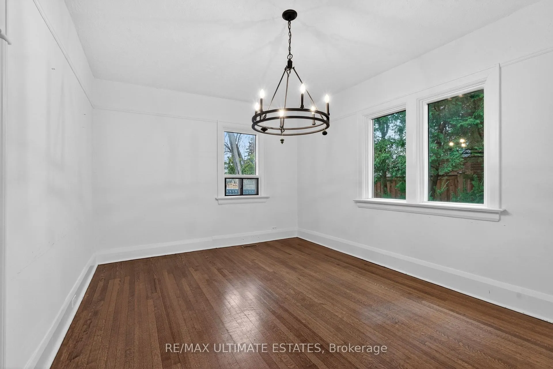 Photo 17 of 124 Lawrence Avenue E, Toronto, Lawrence Park North — HOMEH