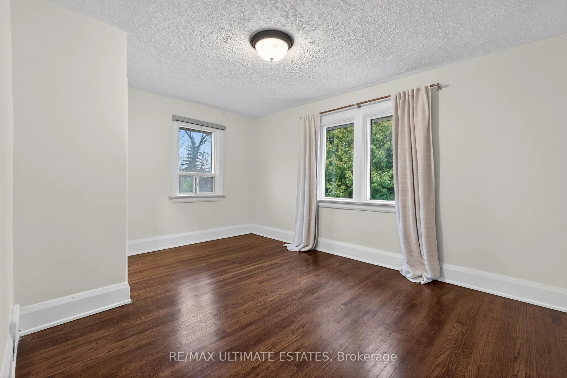 Photo 28 of 124 Lawrence Avenue E, Toronto, Lawrence Park North — HOMEH