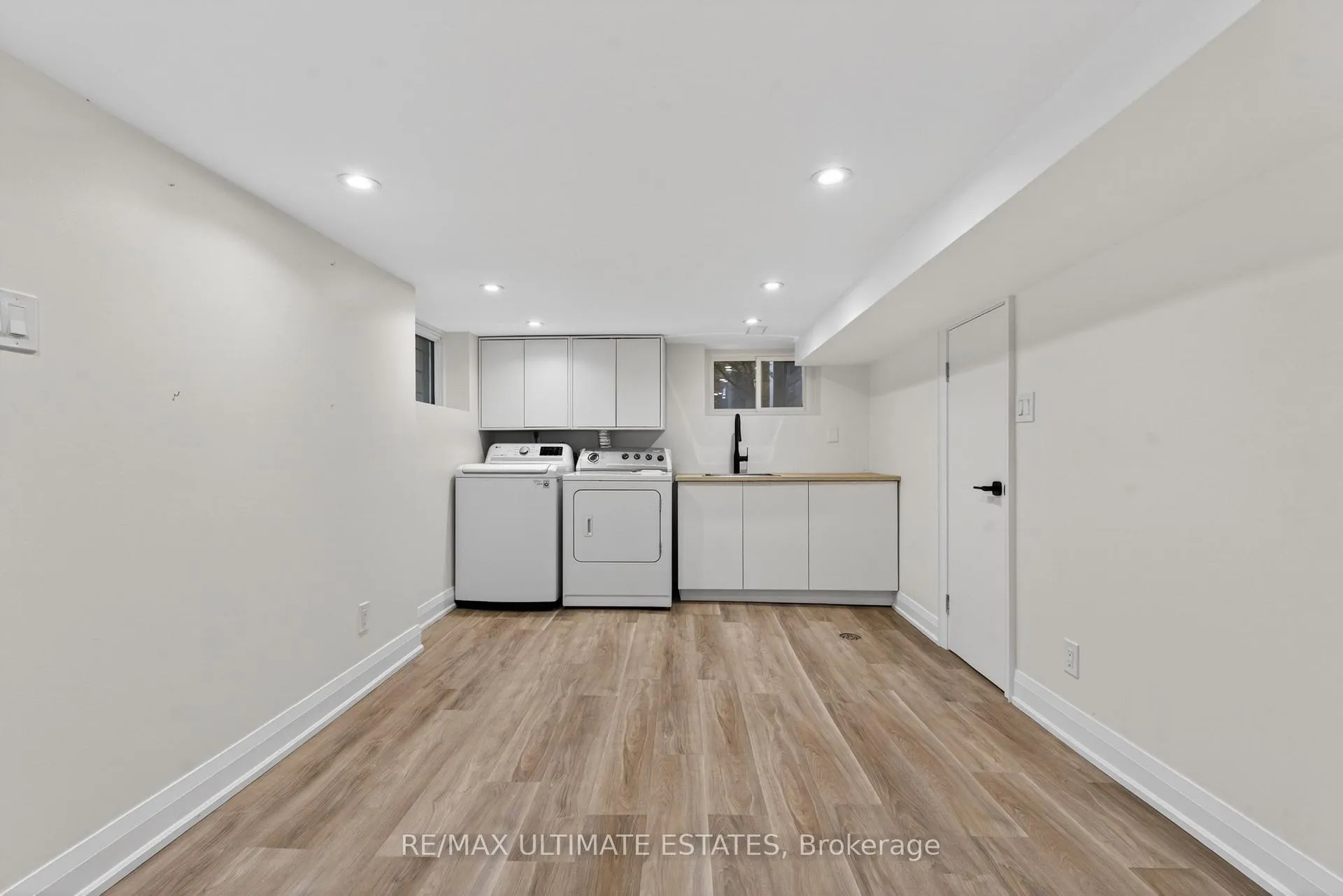 Photo 42 of 124 Lawrence Avenue E, Toronto, Lawrence Park North — HOMEH