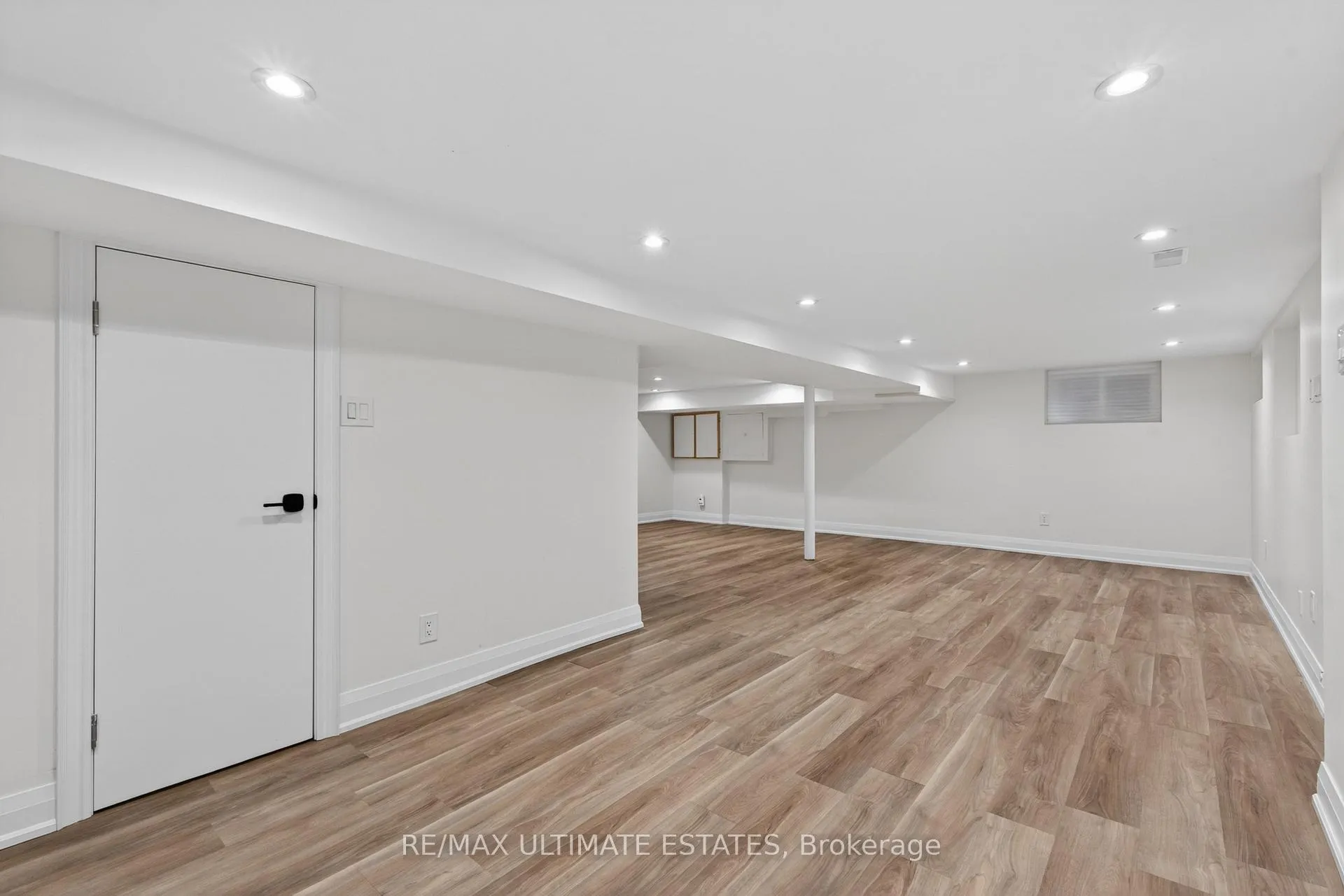 Photo 43 of 124 Lawrence Avenue E, Toronto, Lawrence Park North — HOMEH