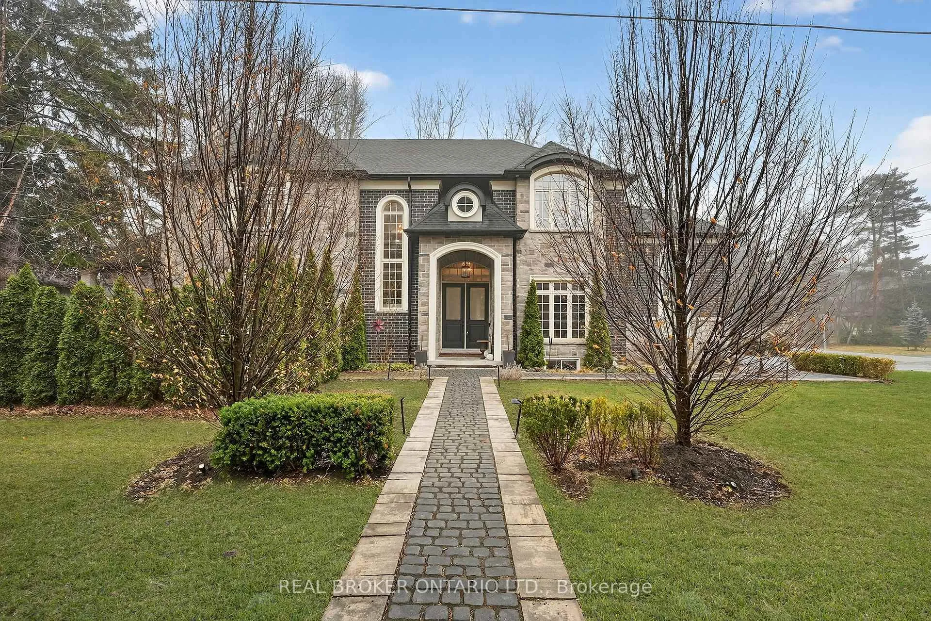 Photo 1 of 125 Central Drive, Hamilton, Ancaster — HOMEH