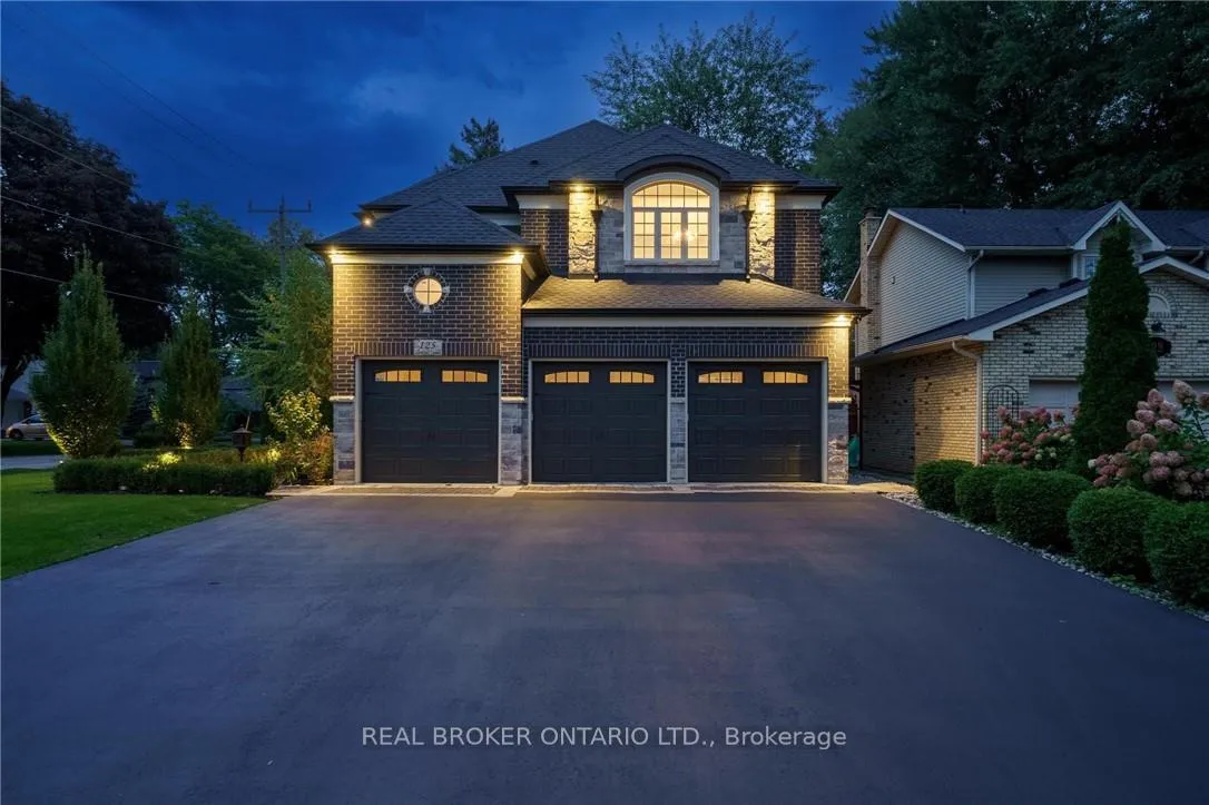Photo 9 of 125 Central Drive, Hamilton, Ancaster — HOMEH