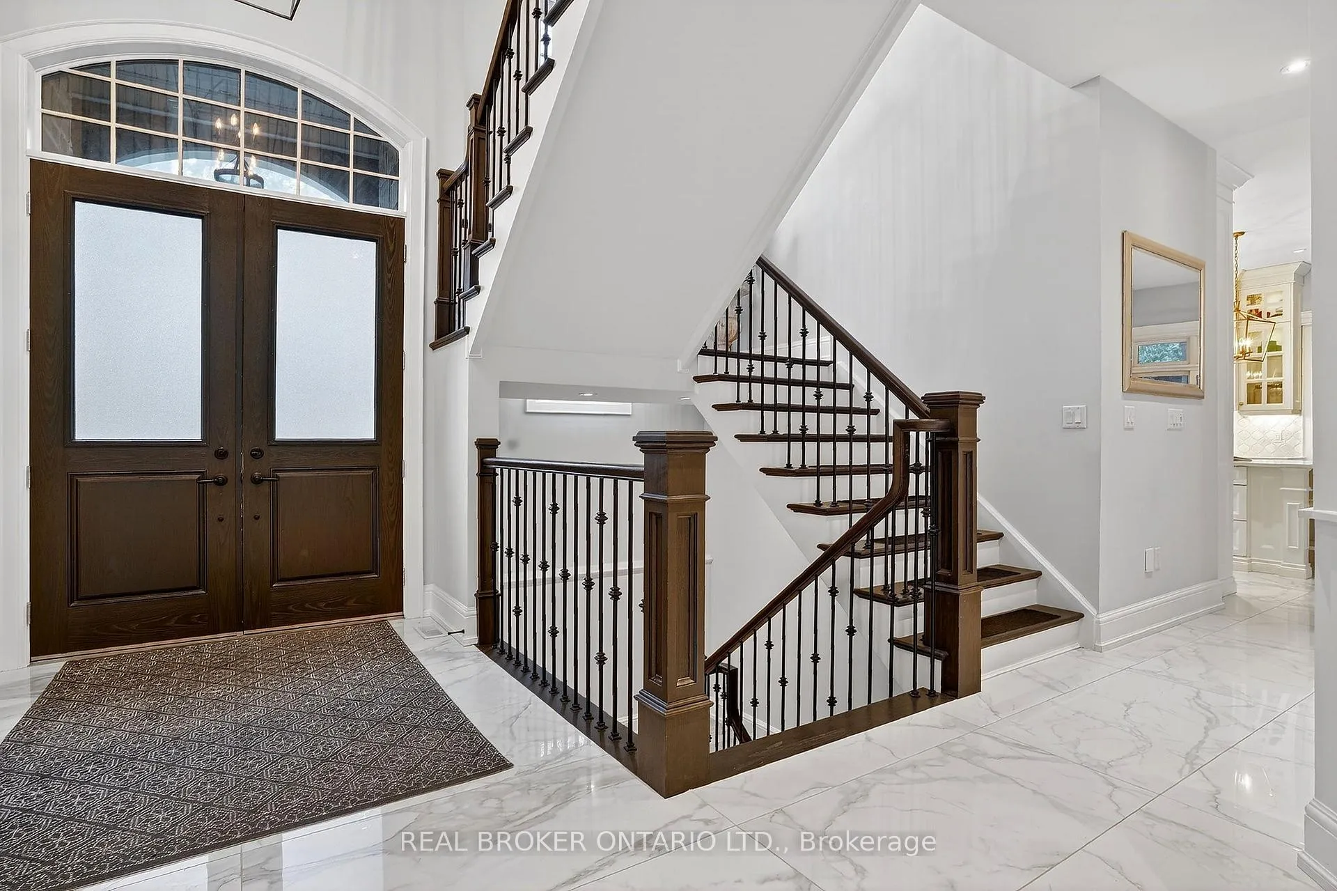 Photo 11 of 125 Central Drive, Hamilton, Ancaster — HOMEH