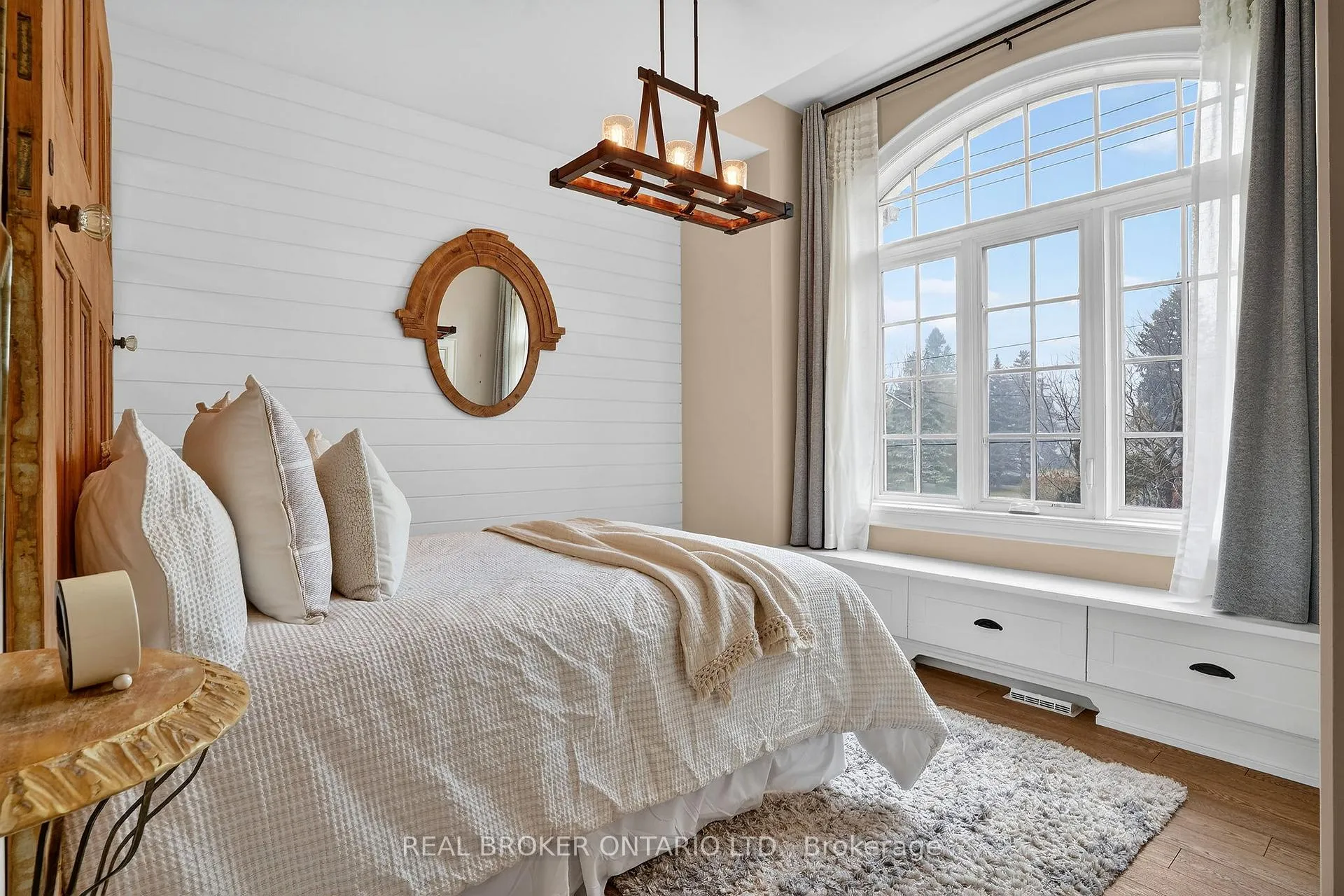 Photo 35 of 125 Central Drive, Hamilton, Ancaster — HOMEH