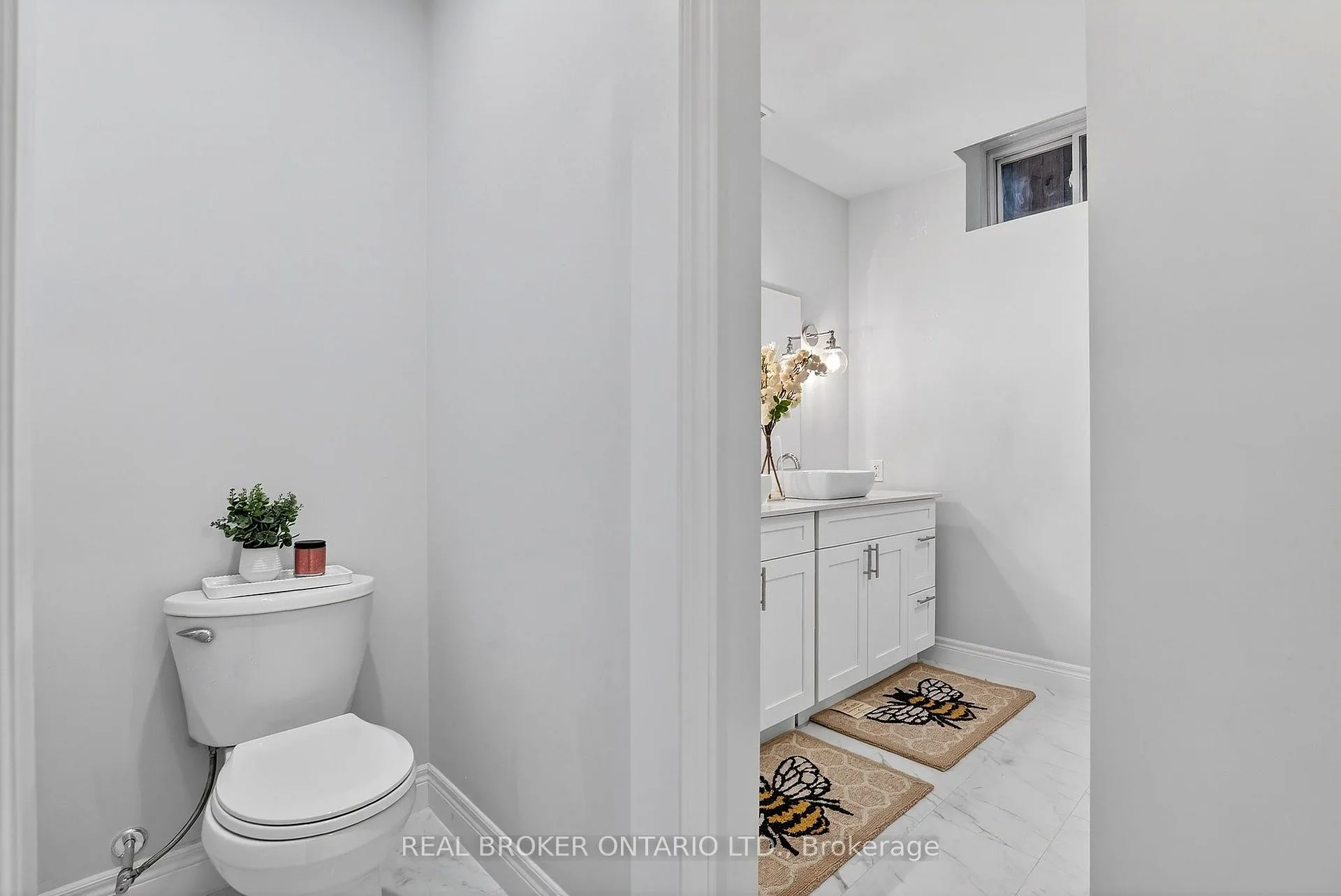 Photo 41 of 125 Central Drive, Hamilton, Ancaster — HOMEH