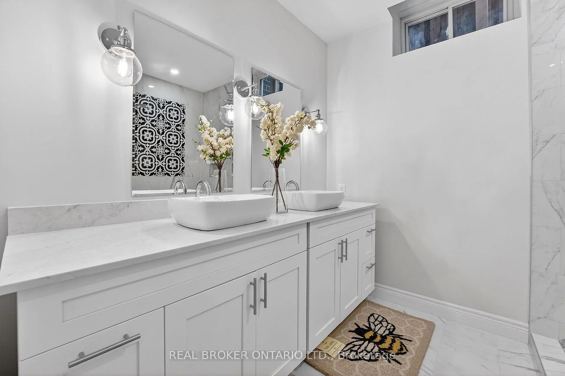 Photo 42 of 125 Central Drive, Hamilton, Ancaster — HOMEH