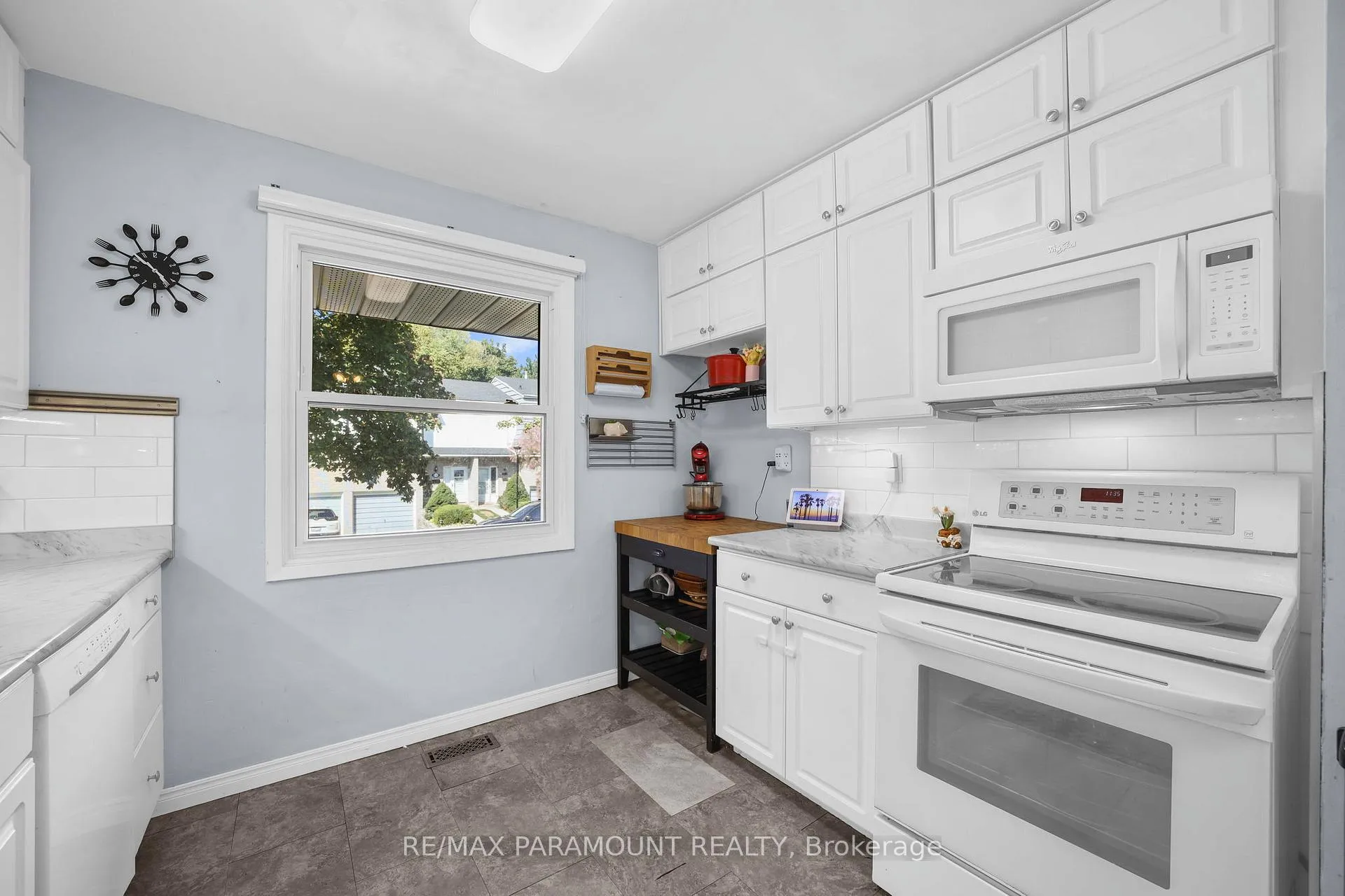 Photo 17 of Unit 4, 85 Albright Road, Hamilton, Vincent — HOMEH