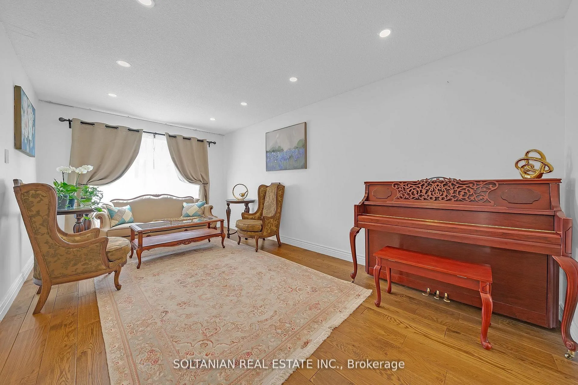 Photo 6 of 54 Braeburn Drive, Markham, Aileen-Willowbrook — HOMEH