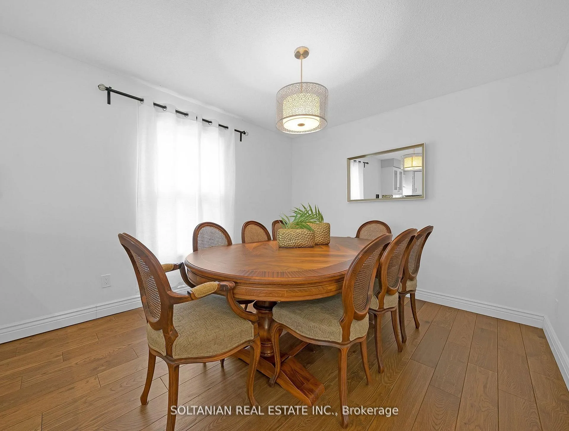 Photo 16 of 54 Braeburn Drive, Markham, Aileen-Willowbrook — HOMEH