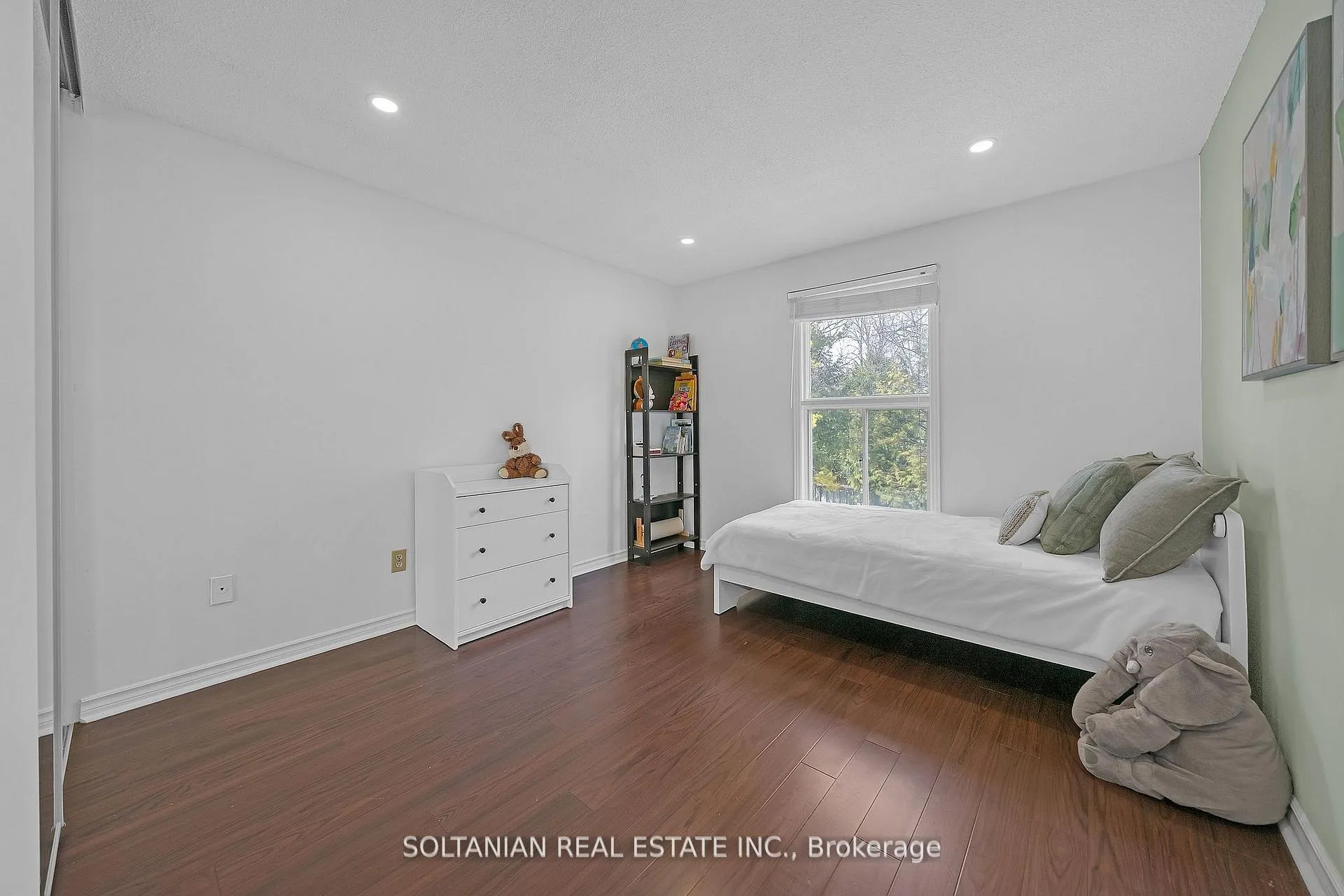 Photo 26 of 54 Braeburn Drive, Markham, Aileen-Willowbrook — HOMEH
