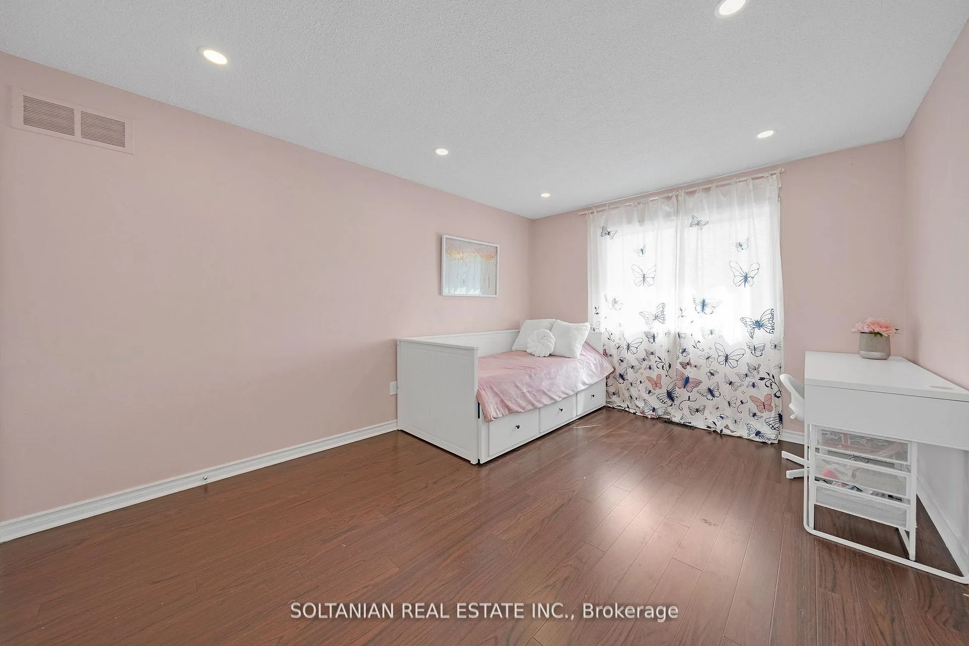 Photo 27 of 54 Braeburn Drive, Markham, Aileen-Willowbrook — HOMEH