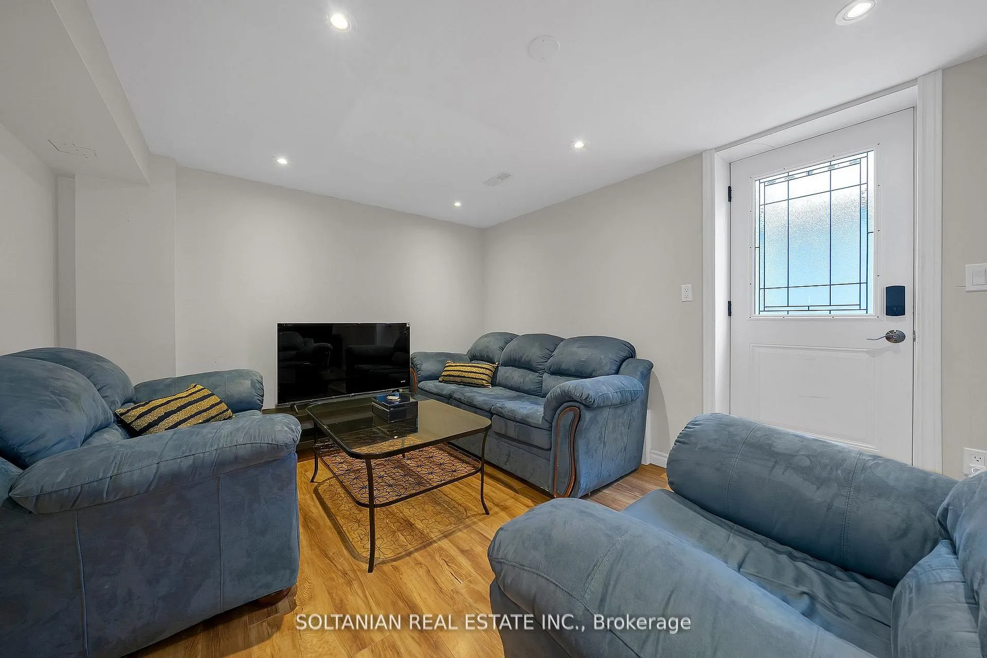 Photo 32 of 54 Braeburn Drive, Markham, Aileen-Willowbrook — HOMEH