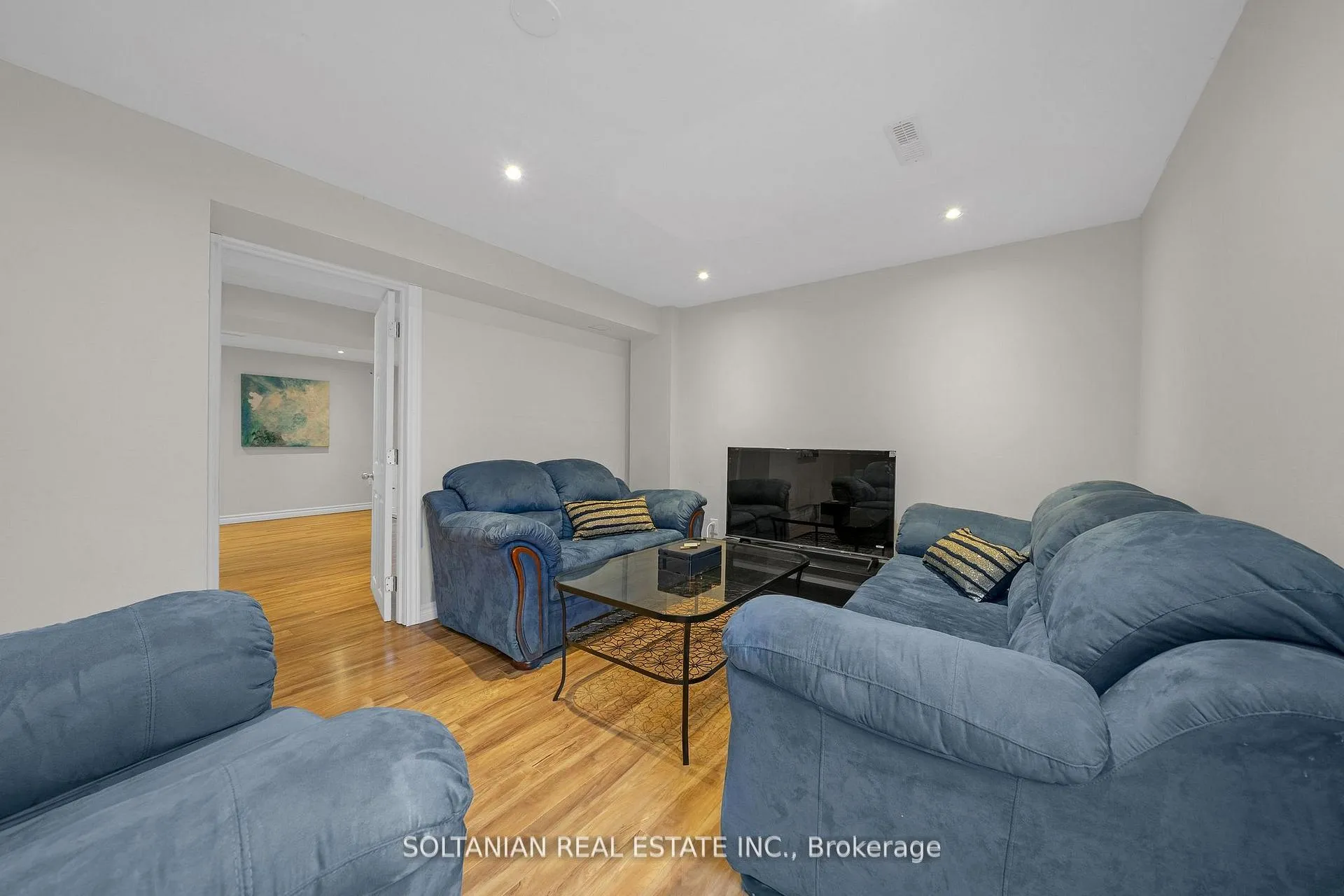 Photo 33 of 54 Braeburn Drive, Markham, Aileen-Willowbrook — HOMEH