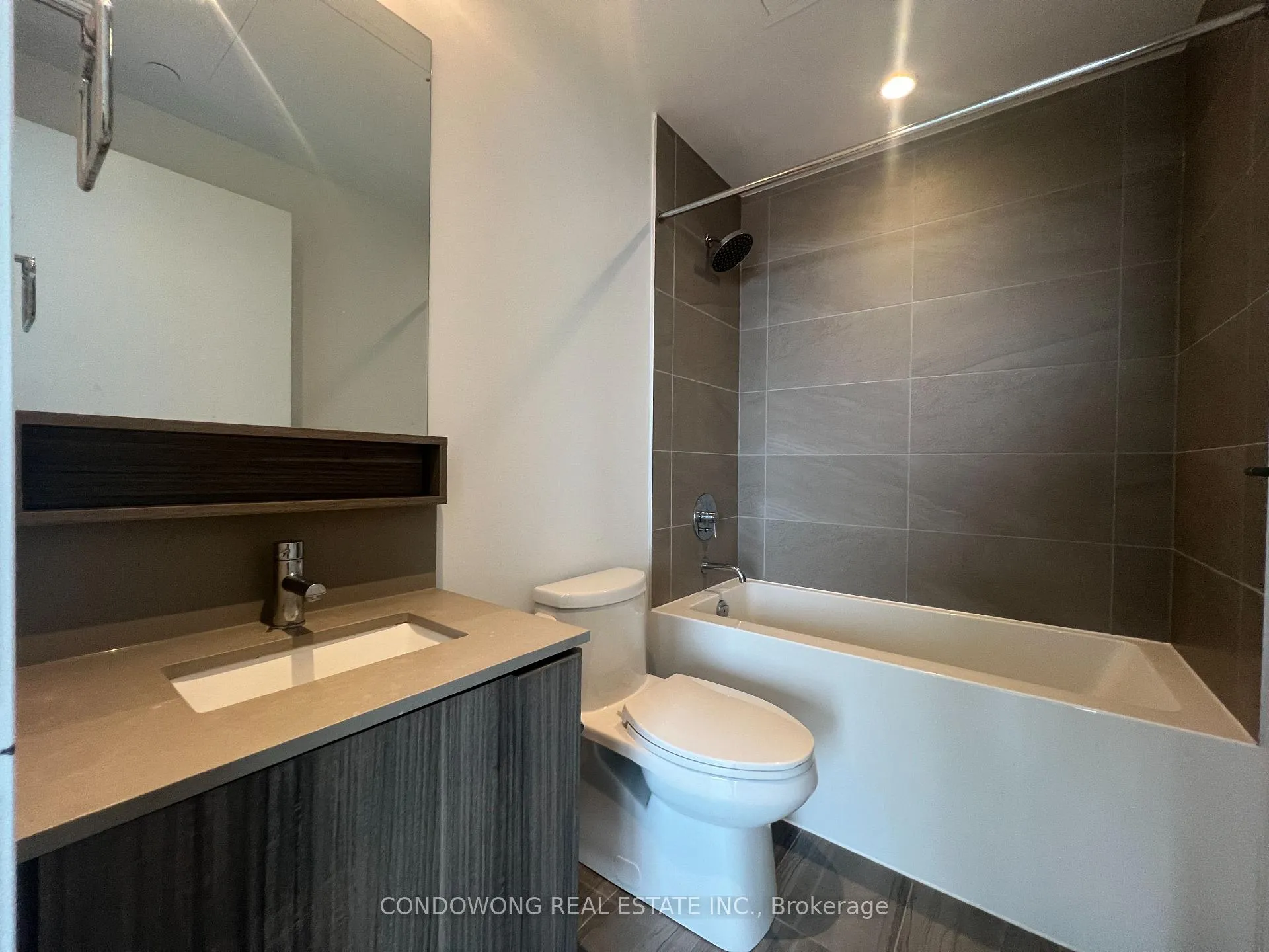 Photo 7 of Unit 3101, 5 Buttermill Avenue, Vaughan, Vaughan Corporate Centre — HOMEH