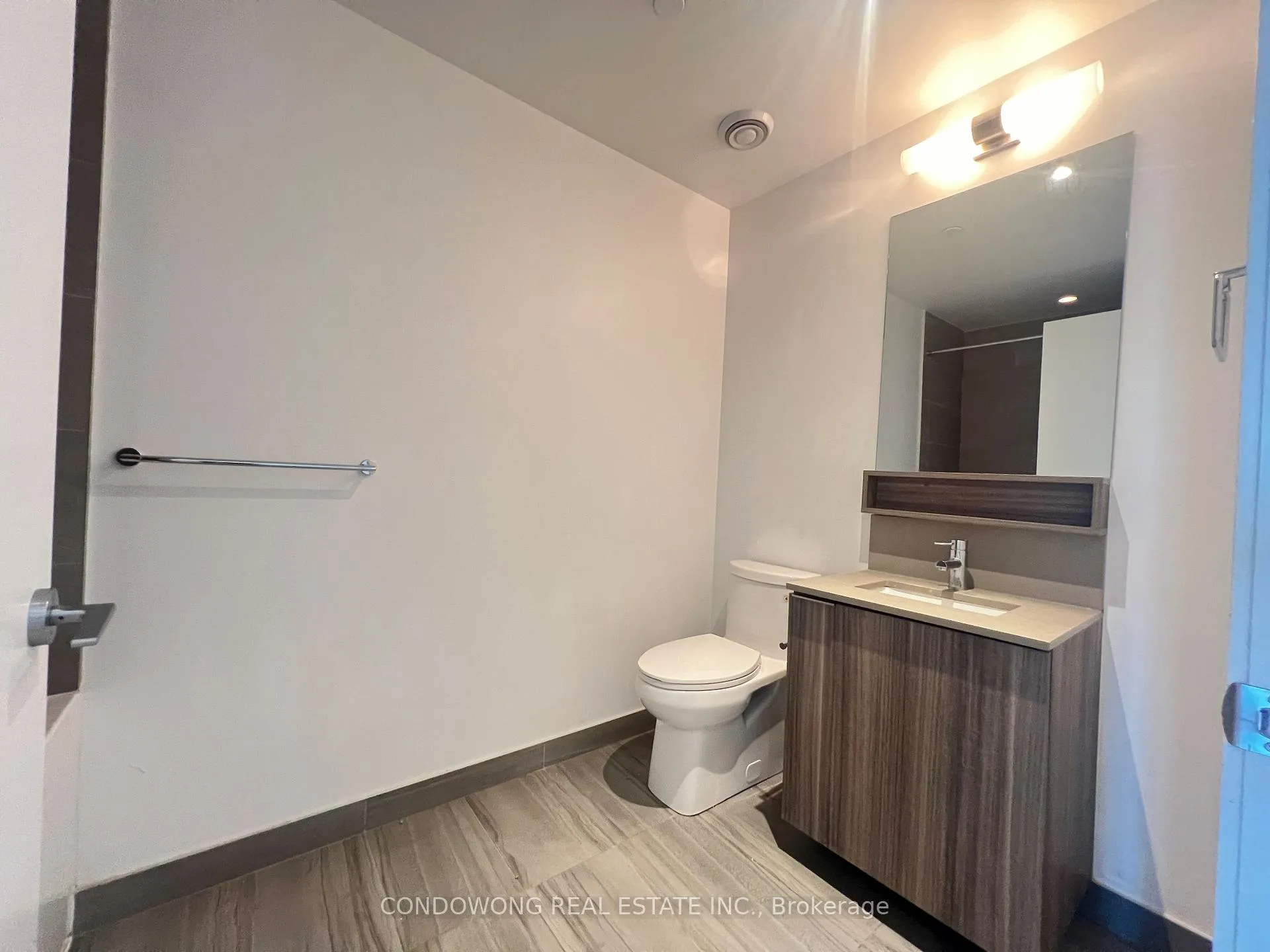 Photo 10 of Unit 3101, 5 Buttermill Avenue, Vaughan, Vaughan Corporate Centre — HOMEH