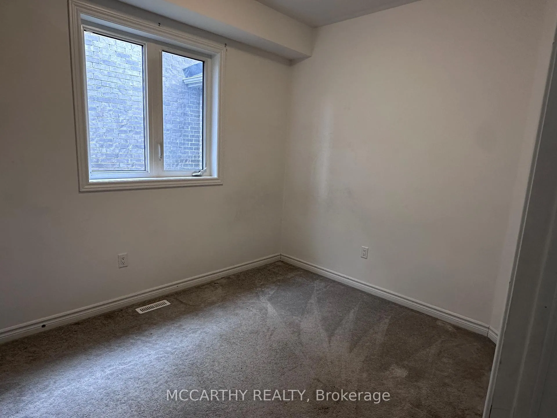 Photo 12 of 231 Ridley Crescent, Southgate — HOMEH