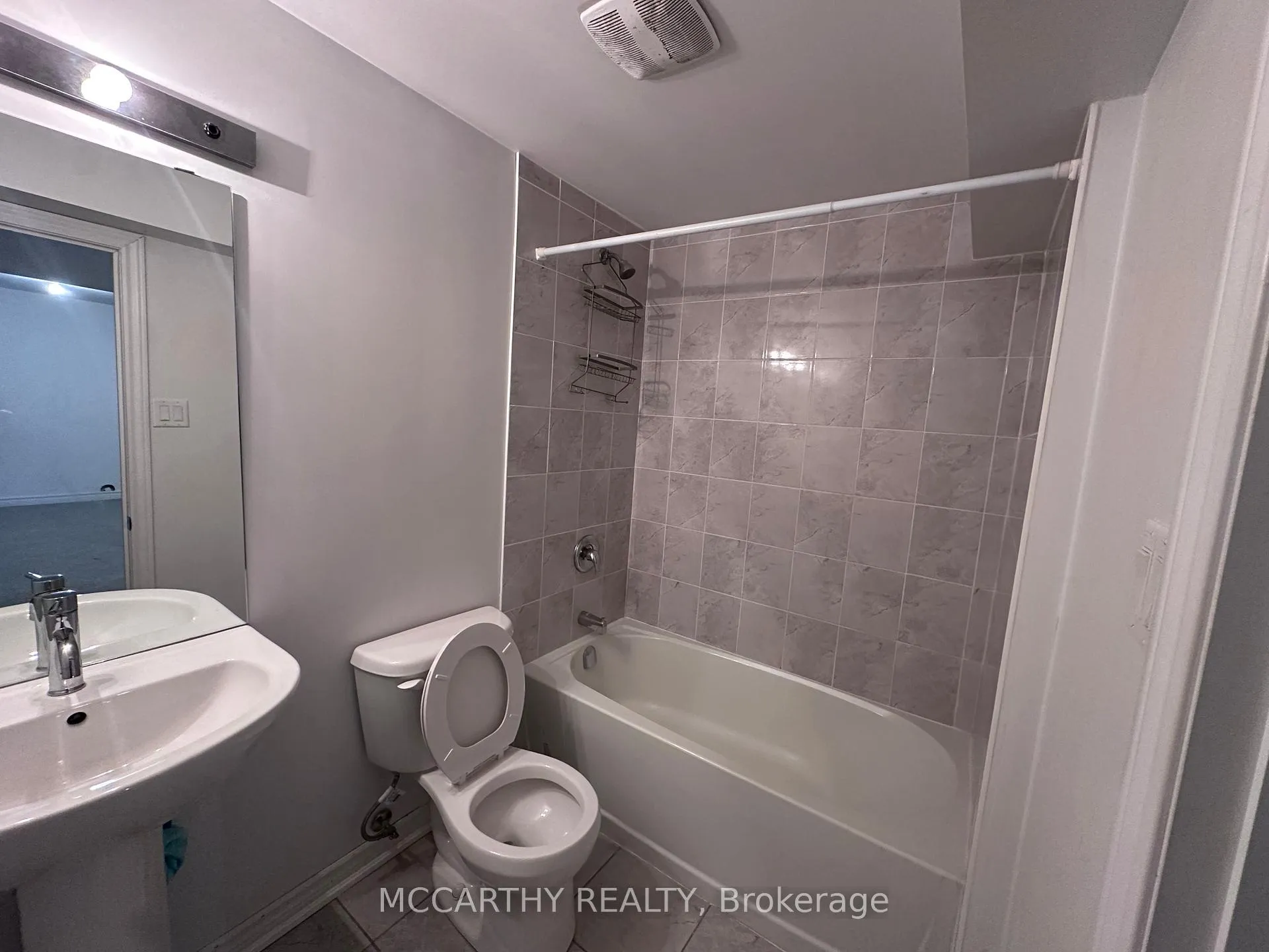 Photo 20 of 231 Ridley Crescent, Southgate — HOMEH
