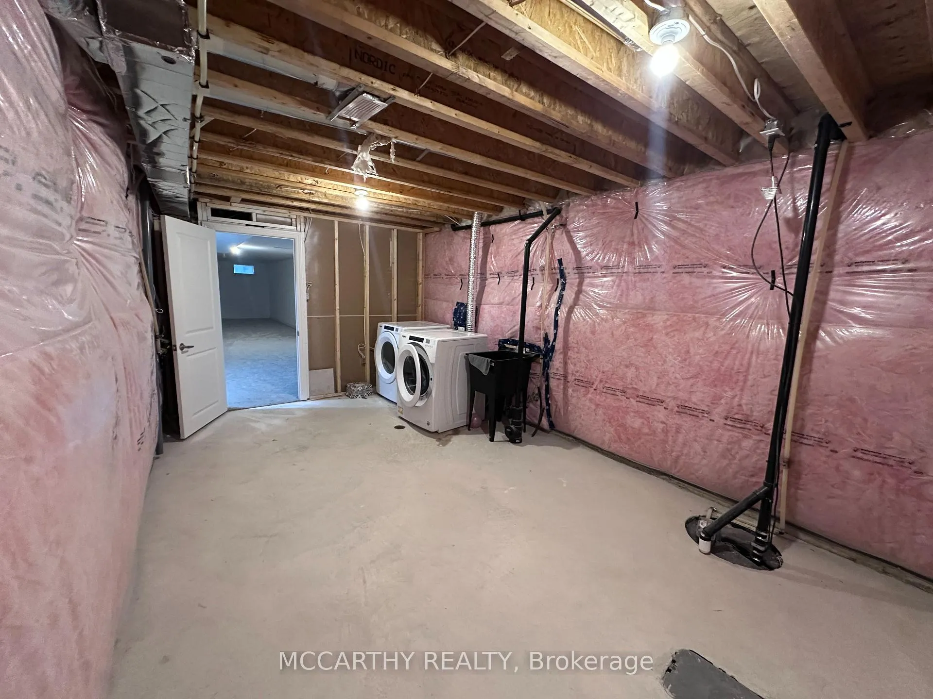 Photo 22 of 231 Ridley Crescent, Southgate — HOMEH