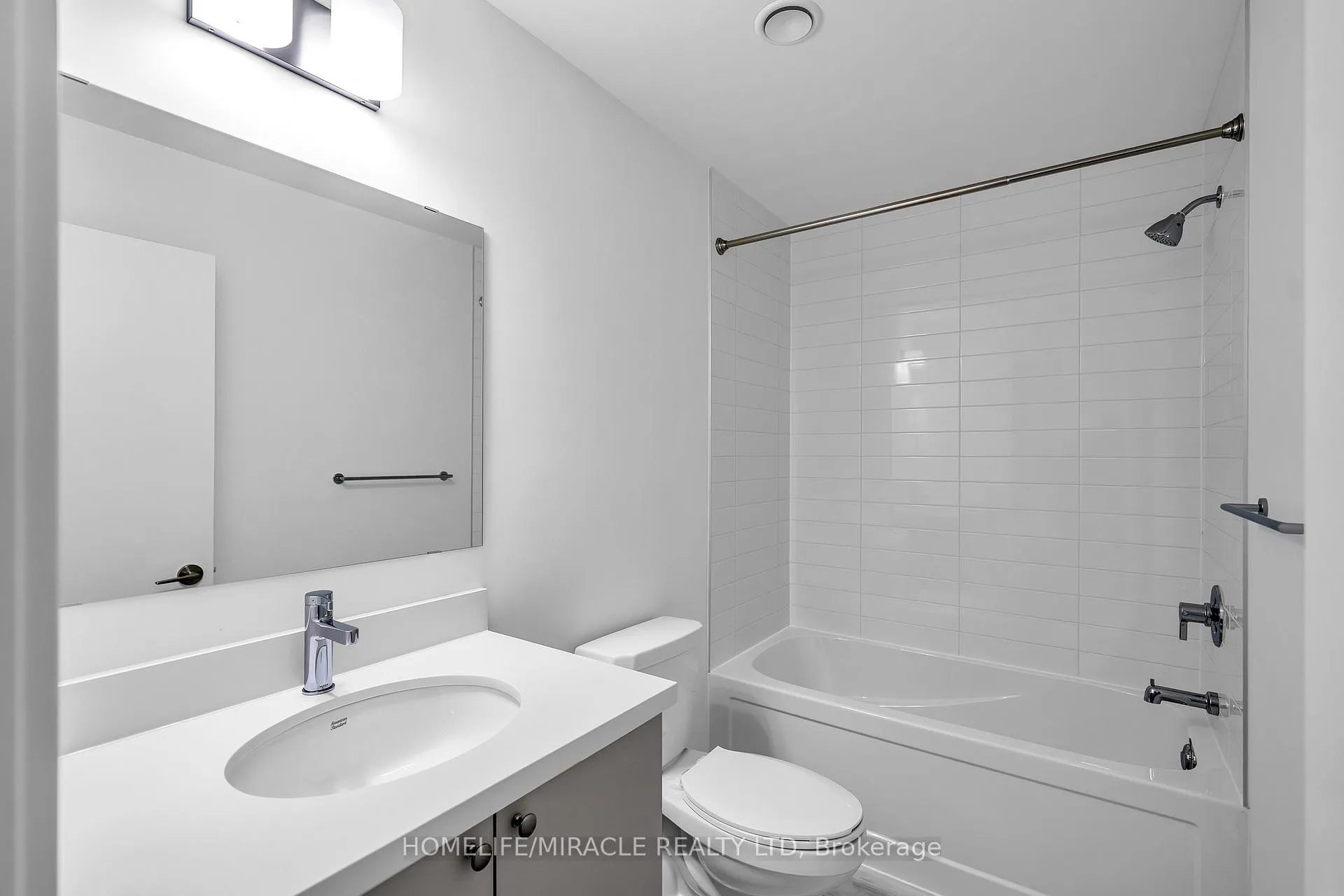 Photo 4 of Unit 1014, 51 Clarington Boulevard, Clarington, Bowmanville — HOMEH