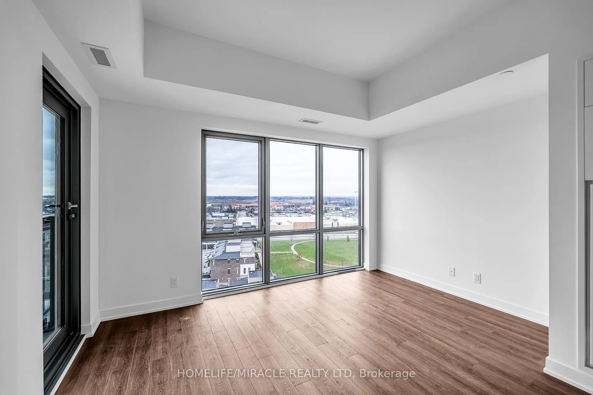 Photo 10 of Unit 1014, 51 Clarington Boulevard, Clarington, Bowmanville — HOMEH
