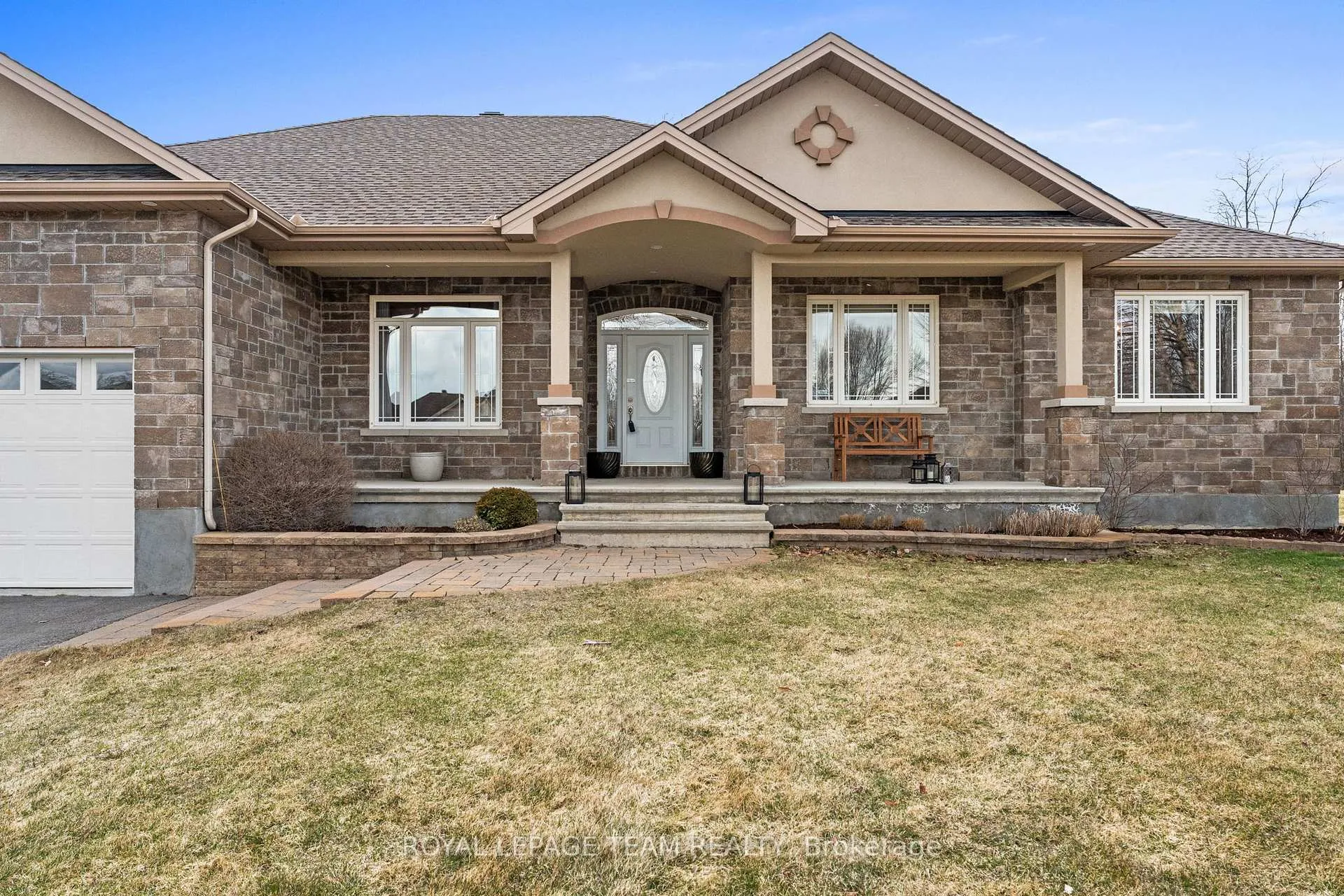 Photo 3 of 6673 Pebble Trail Way, Ottawa, Greely — HOMEH
