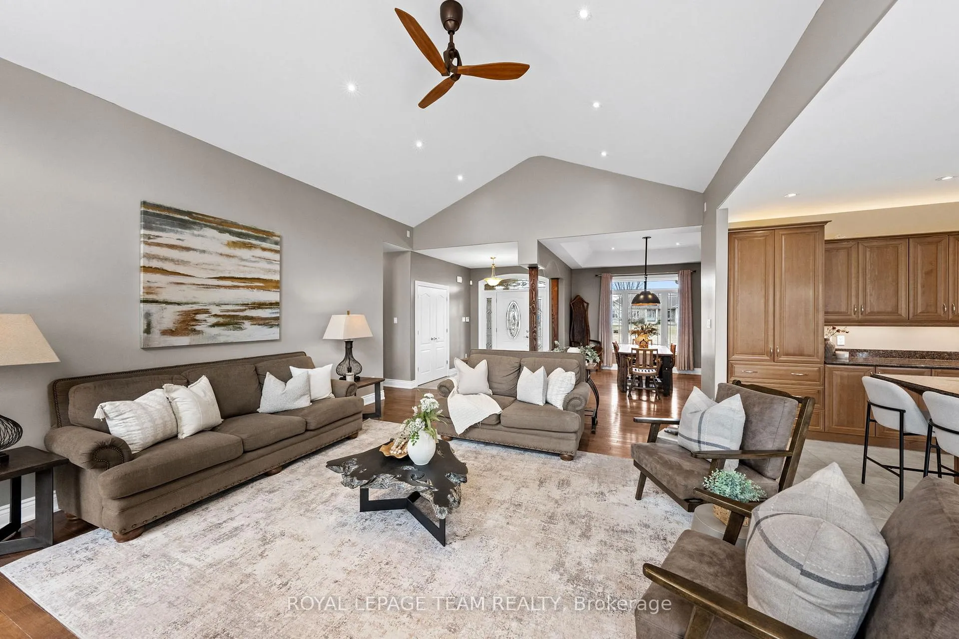 Photo 11 of 6673 Pebble Trail Way, Ottawa, Greely — HOMEH