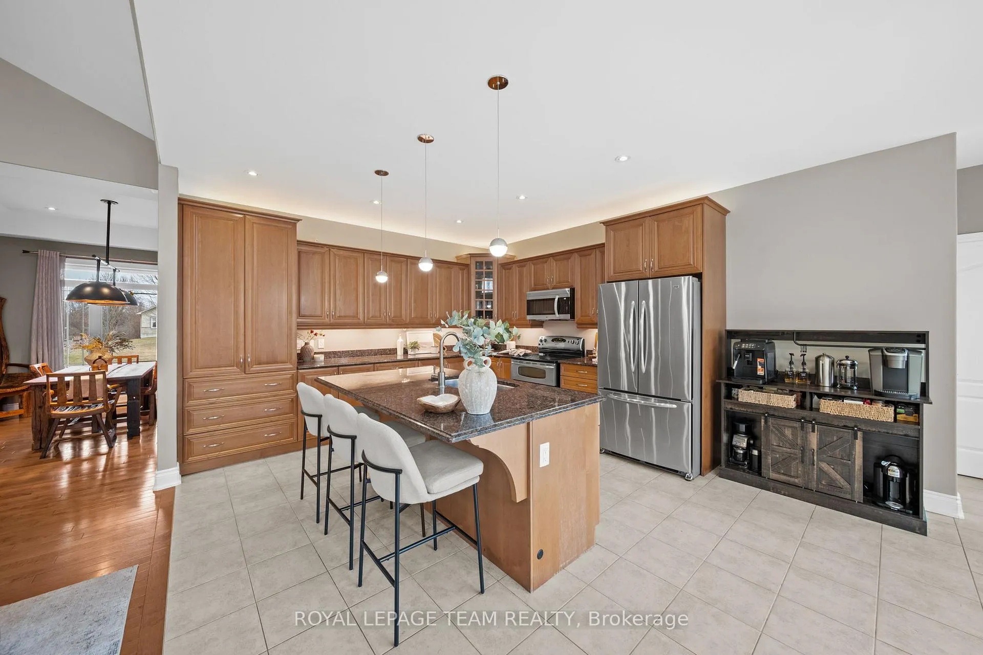 Photo 14 of 6673 Pebble Trail Way, Ottawa, Greely — HOMEH